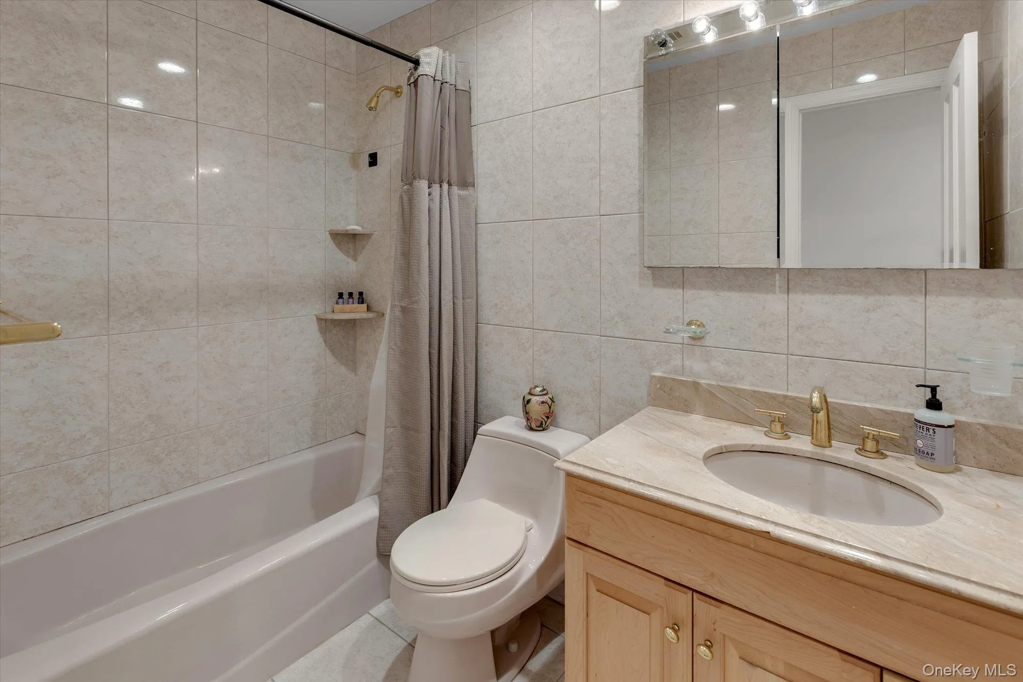 3400 Dignans Road, Southold, NY, 4 Bedrooms Bedrooms, 10 Rooms Rooms,3 BathroomsBathrooms,Residential,For Rent,Dignans,0,923175 3400 Dignans Road, Southold, NY, 4 Bedrooms Bedrooms, 10 Rooms Rooms,3 BathroomsBathrooms,Residential,For Rent,Dignans,0,923175