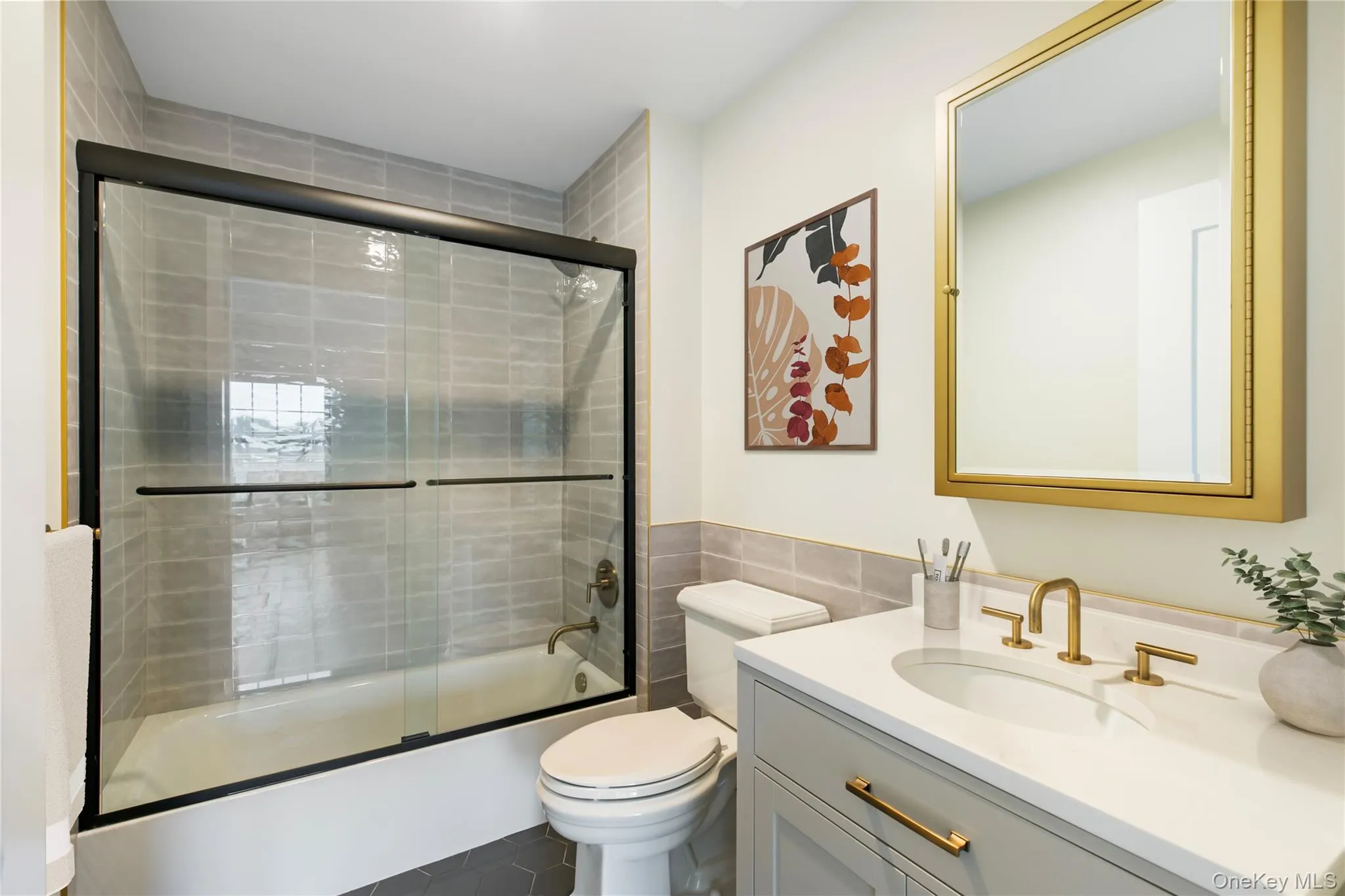 Bathroom*Photos of Model Bathroom*Photos of Model