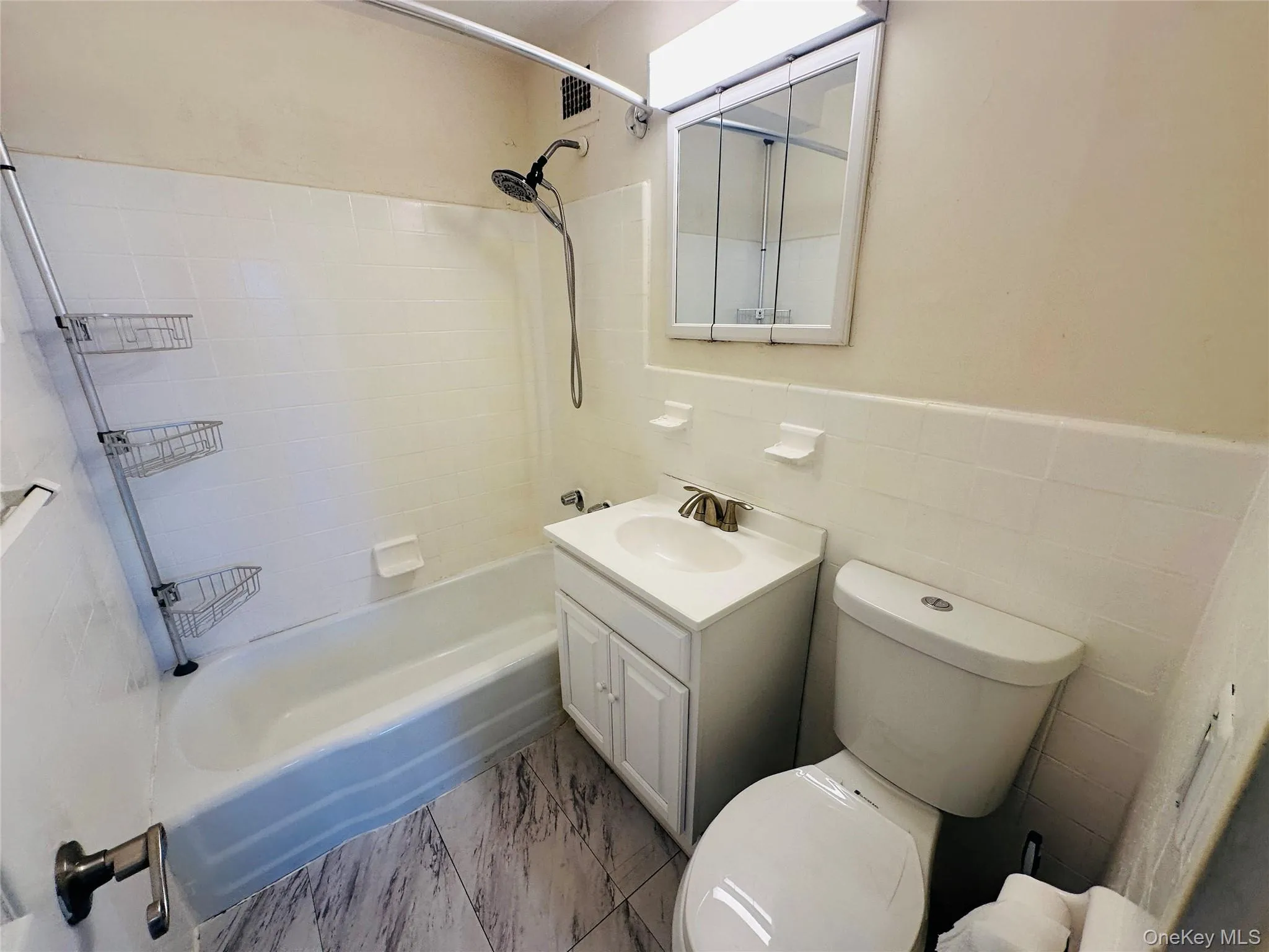 880 Boynton Avenue, New York, NY, 1 Bedroom Bedrooms, 4 Rooms Rooms,1 BathroomBathrooms,Residential,For Rent,Boynton,0,923183 880 Boynton Avenue, New York, NY, 1 Bedroom Bedrooms, 4 Rooms Rooms,1 BathroomBathrooms,Residential,For Rent,Boynton,0,923183