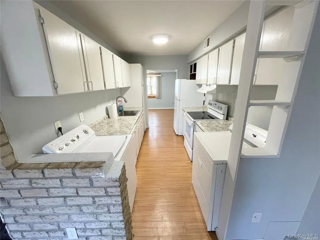 34 Wooded Way, Brookhaven, NY, 3 Bedrooms Bedrooms, 6 Rooms Rooms,1 BathroomBathrooms,Residential Lease,Idx,Wooded,0,923363 34 Wooded Way, Brookhaven, NY, 3 Bedrooms Bedrooms, 6 Rooms Rooms,1 BathroomBathrooms,Residential Lease,Idx,Wooded,0,923363