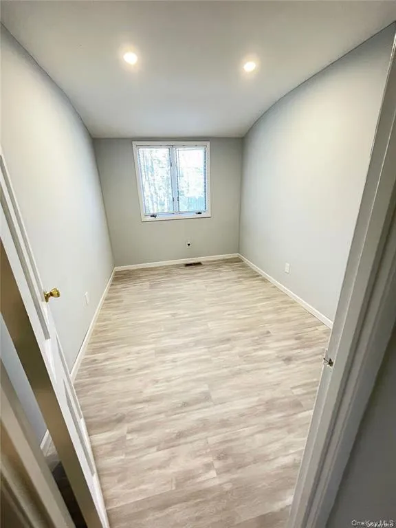 34 Wooded Way, Brookhaven, NY, 3 Bedrooms Bedrooms, 6 Rooms Rooms,1 BathroomBathrooms,Residential Lease,Idx,Wooded,0,923363 34 Wooded Way, Brookhaven, NY, 3 Bedrooms Bedrooms, 6 Rooms Rooms,1 BathroomBathrooms,Residential Lease,Idx,Wooded,0,923363