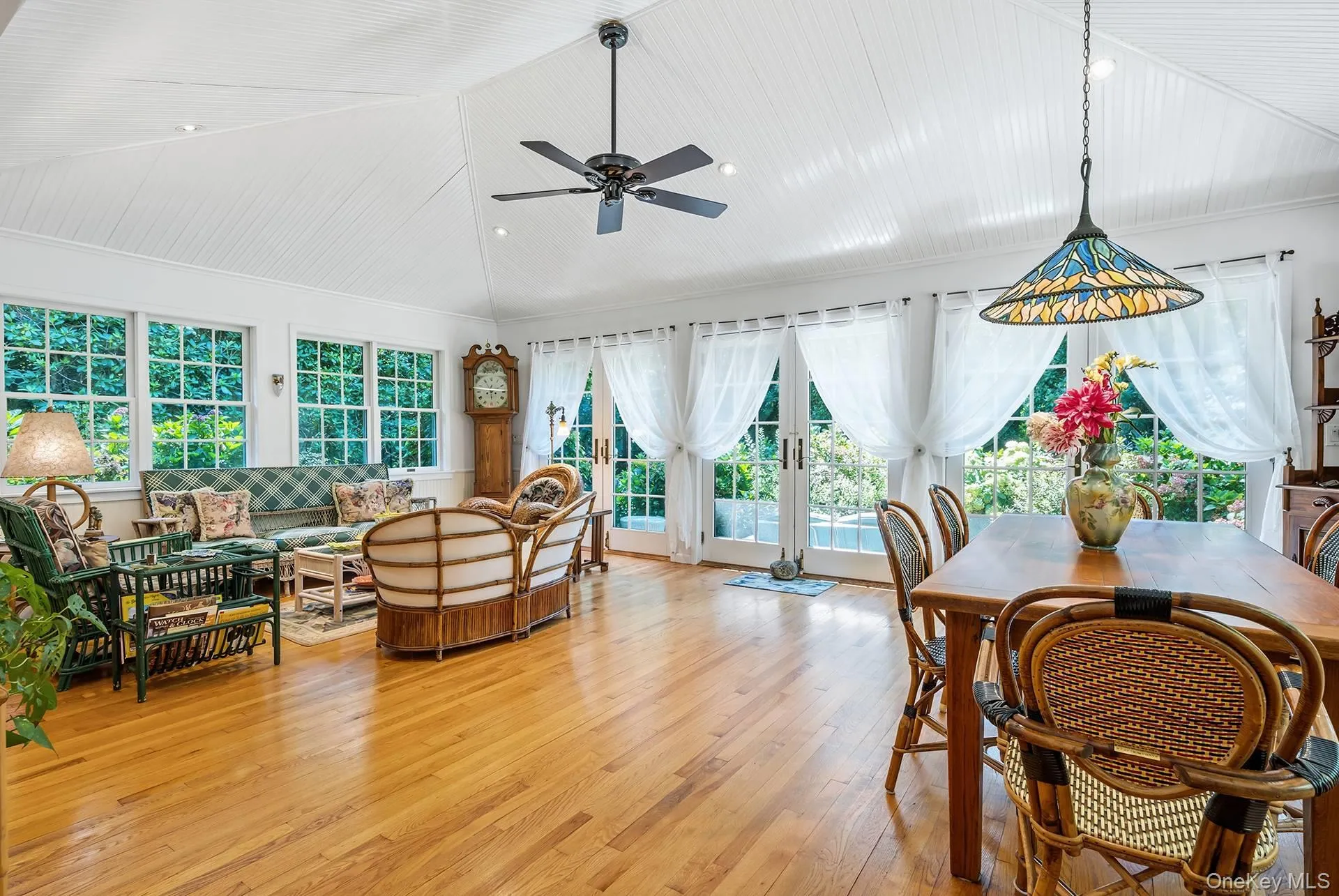 50 Barnes Hole Road, East Hampton, NY, 3 Bedrooms Bedrooms, 8 Rooms Rooms,2 BathroomsBathrooms,Residential,For Rent,Barnes Hole,0,923384 50 Barnes Hole Road, East Hampton, NY, 3 Bedrooms Bedrooms, 8 Rooms Rooms,2 BathroomsBathrooms,Residential,For Rent,Barnes Hole,0,923384