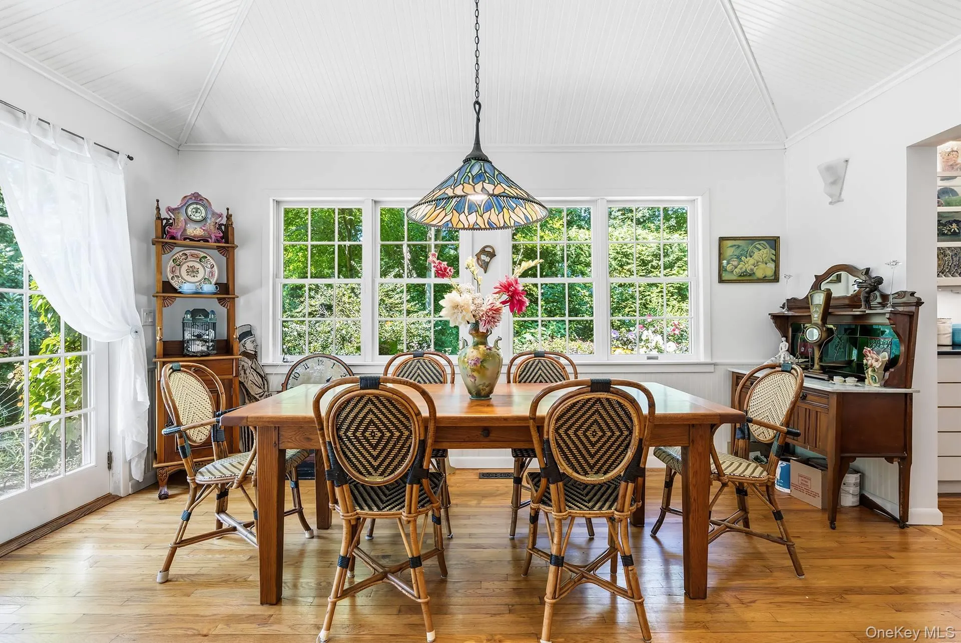 50 Barnes Hole Road, East Hampton, NY, 3 Bedrooms Bedrooms, 8 Rooms Rooms,2 BathroomsBathrooms,Residential,For Rent,Barnes Hole,0,923384 50 Barnes Hole Road, East Hampton, NY, 3 Bedrooms Bedrooms, 8 Rooms Rooms,2 BathroomsBathrooms,Residential,For Rent,Barnes Hole,0,923384