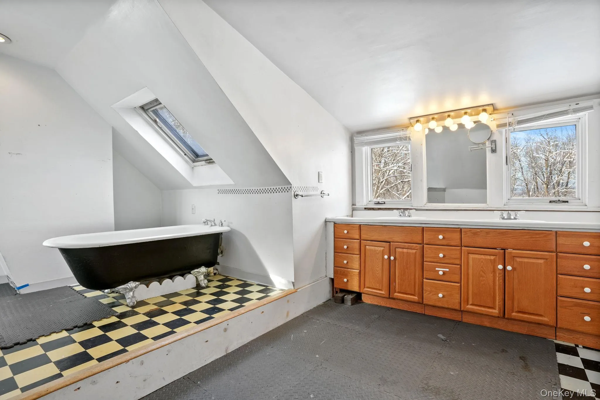 1780 Strawberry Road, Yorktown, NY, 3 Bedrooms Bedrooms, 9 Rooms Rooms,2 BathroomsBathrooms,Residential,For Rent,Strawberry,0,923391 1780 Strawberry Road, Yorktown, NY, 3 Bedrooms Bedrooms, 9 Rooms Rooms,2 BathroomsBathrooms,Residential,For Rent,Strawberry,0,923391