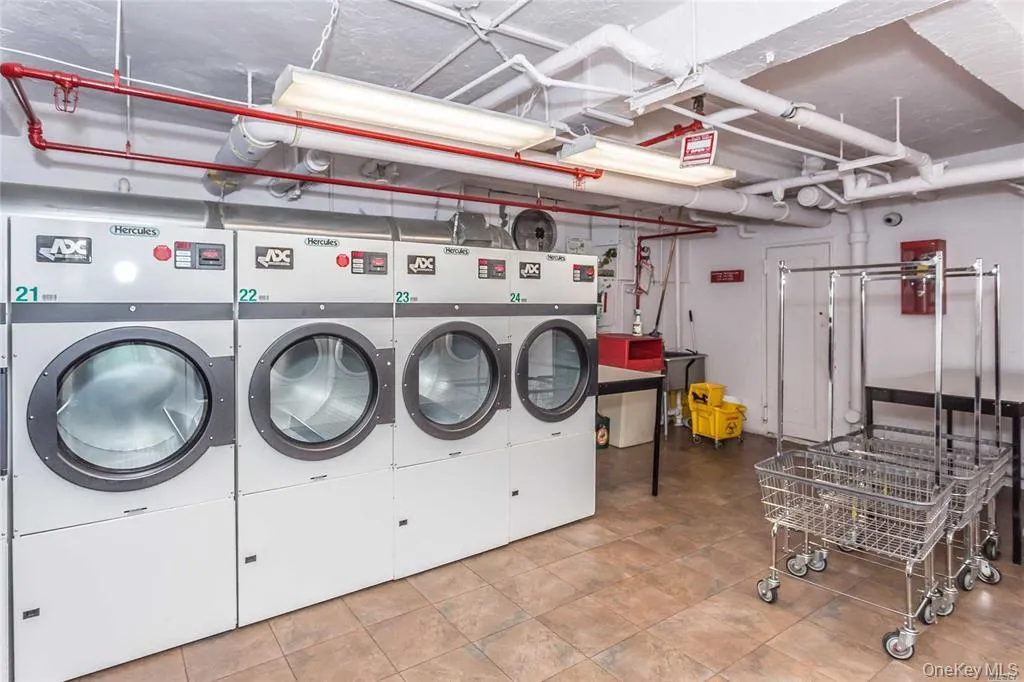 87-10 34 Avenue, New York, NY, 2 Bedrooms Bedrooms, 4 Rooms Rooms,1 BathroomBathrooms,Residential,For Rent,34,0,923647 87-10 34 Avenue, New York, NY, 2 Bedrooms Bedrooms, 4 Rooms Rooms,1 BathroomBathrooms,Residential,For Rent,34,0,923647