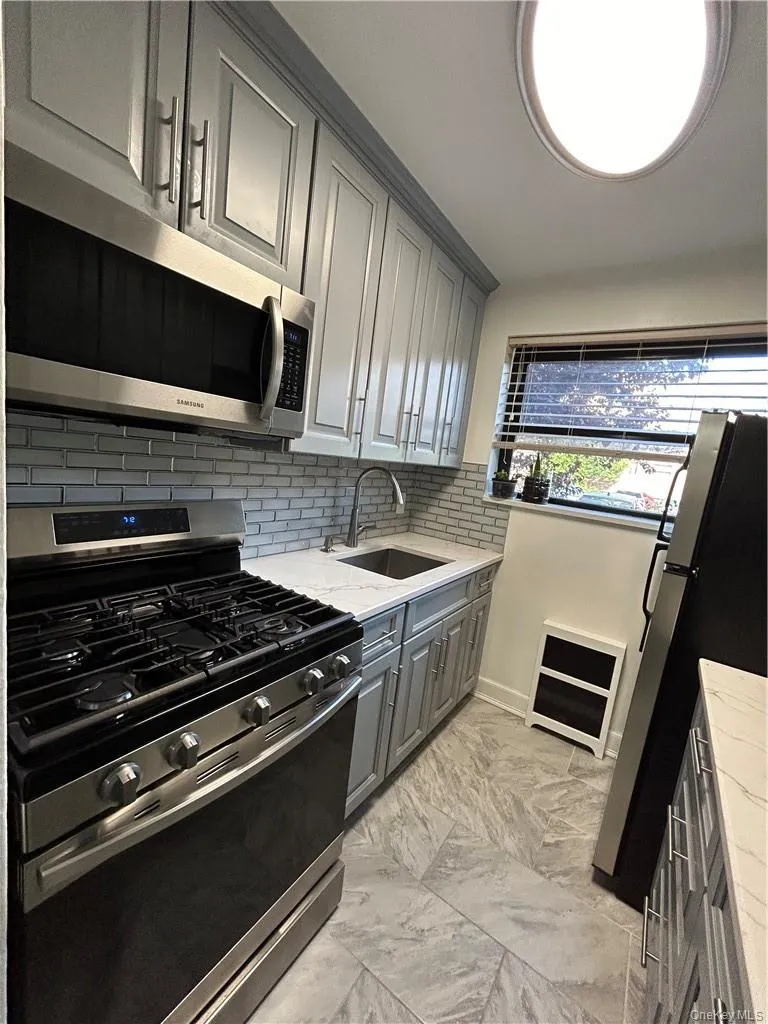 25 Shady Glen Court, New Rochelle, NY, 1 Bedroom Bedrooms, 5 Rooms Rooms,1 BathroomBathrooms,Residential Lease,Idx,Shady Glen,0,923671 25 Shady Glen Court, New Rochelle, NY, 1 Bedroom Bedrooms, 5 Rooms Rooms,1 BathroomBathrooms,Residential Lease,Idx,Shady Glen,0,923671