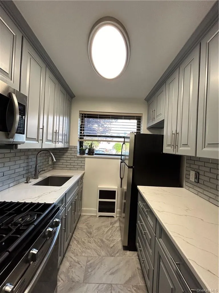 25 Shady Glen Court, New Rochelle, NY, 1 Bedroom Bedrooms, 5 Rooms Rooms,1 BathroomBathrooms,Residential Lease,Idx,Shady Glen,0,923671 25 Shady Glen Court, New Rochelle, NY, 1 Bedroom Bedrooms, 5 Rooms Rooms,1 BathroomBathrooms,Residential Lease,Idx,Shady Glen,0,923671