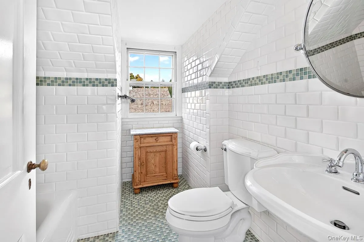 18 Ivy Hill Road, New Castle, NY, 6 Bedrooms Bedrooms, 11 Rooms Rooms,4 BathroomsBathrooms,Residential,For Rent,Ivy Hill,0,923774 18 Ivy Hill Road, New Castle, NY, 6 Bedrooms Bedrooms, 11 Rooms Rooms,4 BathroomsBathrooms,Residential,For Rent,Ivy Hill,0,923774