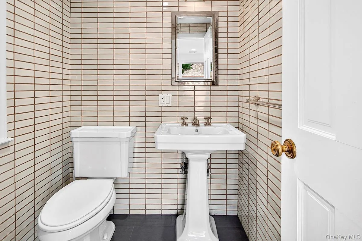 18 Ivy Hill Road, New Castle, NY, 6 Bedrooms Bedrooms, 11 Rooms Rooms,4 BathroomsBathrooms,Residential,For Rent,Ivy Hill,0,923774 18 Ivy Hill Road, New Castle, NY, 6 Bedrooms Bedrooms, 11 Rooms Rooms,4 BathroomsBathrooms,Residential,For Rent,Ivy Hill,0,923774