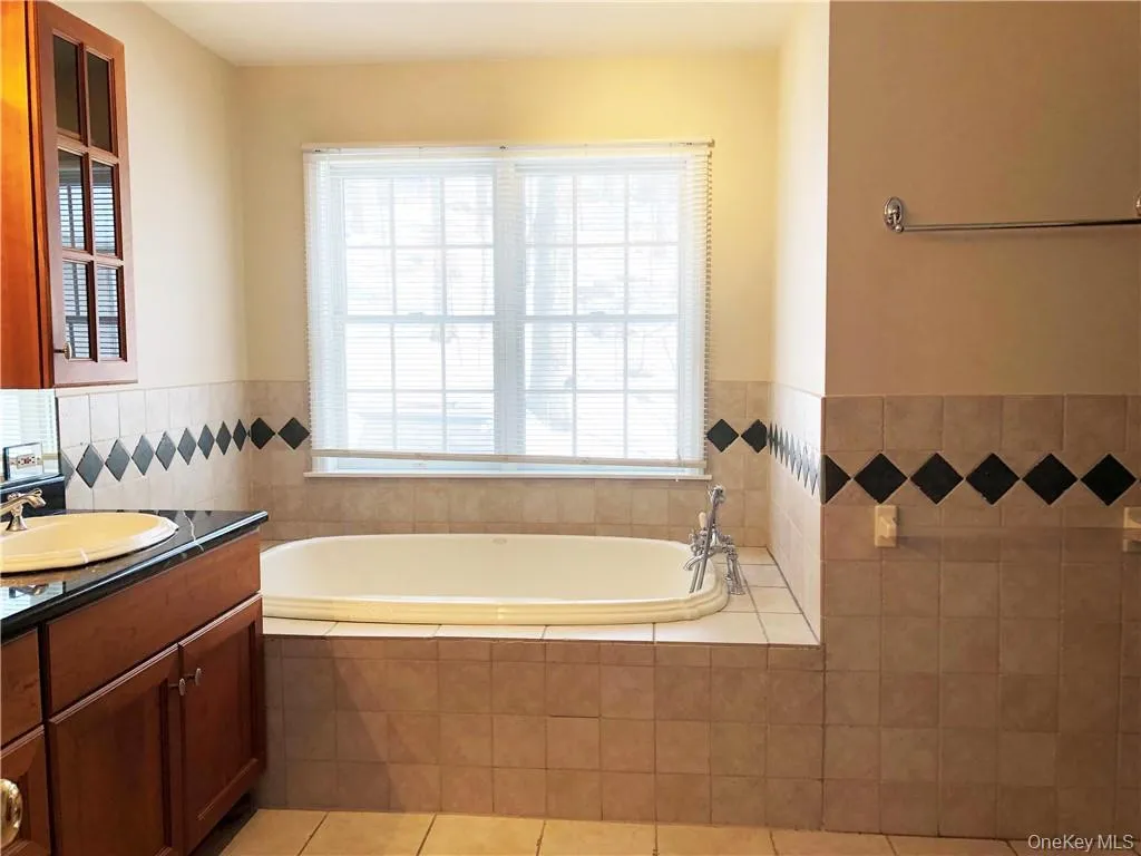 49 Commodore Road, New Castle, NY, 4 Bedrooms Bedrooms, 9 Rooms Rooms,3 BathroomsBathrooms,Residential Lease,Idx,Commodore,0,923865 49 Commodore Road, New Castle, NY, 4 Bedrooms Bedrooms, 9 Rooms Rooms,3 BathroomsBathrooms,Residential Lease,Idx,Commodore,0,923865