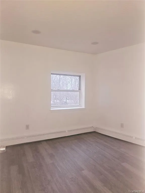 1471 Straight Path, Babylon, NY, 2 Bedroom Bedrooms, 5 Room Rooms,1 BathroomBathrooms,Residential Lease,For Rent,Straight,0,924007 1471 Straight Path, Babylon, NY, 2 Bedroom Bedrooms, 5 Room Rooms,1 BathroomBathrooms,Residential Lease,For Rent,Straight,0,924007