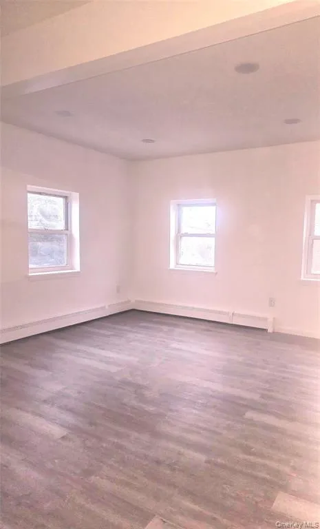 1471 Straight Path, Babylon, NY, 2 Bedroom Bedrooms, 5 Room Rooms,1 BathroomBathrooms,Residential Lease,For Rent,Straight,0,924007 1471 Straight Path, Babylon, NY, 2 Bedroom Bedrooms, 5 Room Rooms,1 BathroomBathrooms,Residential Lease,For Rent,Straight,0,924007