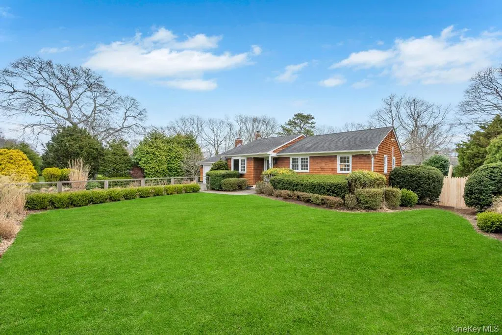 8 Lovell Road, Southampton, NY, 3 Bedrooms Bedrooms, 6 Rooms Rooms,2 BathroomsBathrooms,Residential Lease,Idx,Lovell,0,924023 8 Lovell Road, Southampton, NY, 3 Bedrooms Bedrooms, 6 Rooms Rooms,2 BathroomsBathrooms,Residential Lease,Idx,Lovell,0,924023