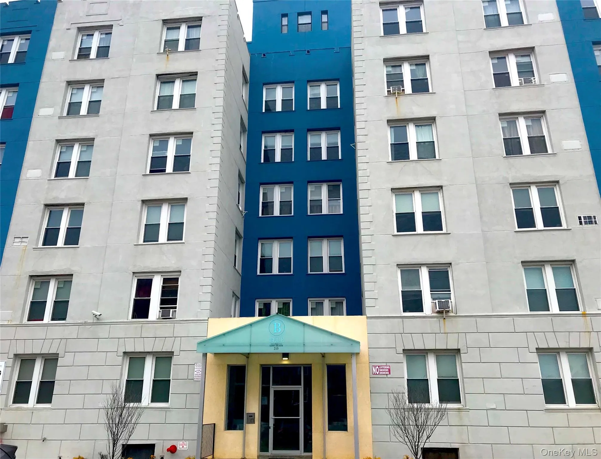 View of apartment building / complex View of apartment building / complex