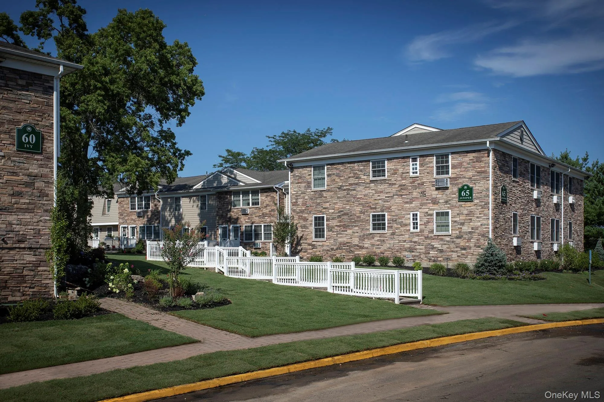 65 Fairfield Way, Smithtown, NY, 1 Bedroom Bedrooms, 4 Rooms Rooms,1 BathroomBathrooms,Residential Lease,Idx,Fairfield,0,924241 65 Fairfield Way, Smithtown, NY, 1 Bedroom Bedrooms, 4 Rooms Rooms,1 BathroomBathrooms,Residential Lease,Idx,Fairfield,0,924241
