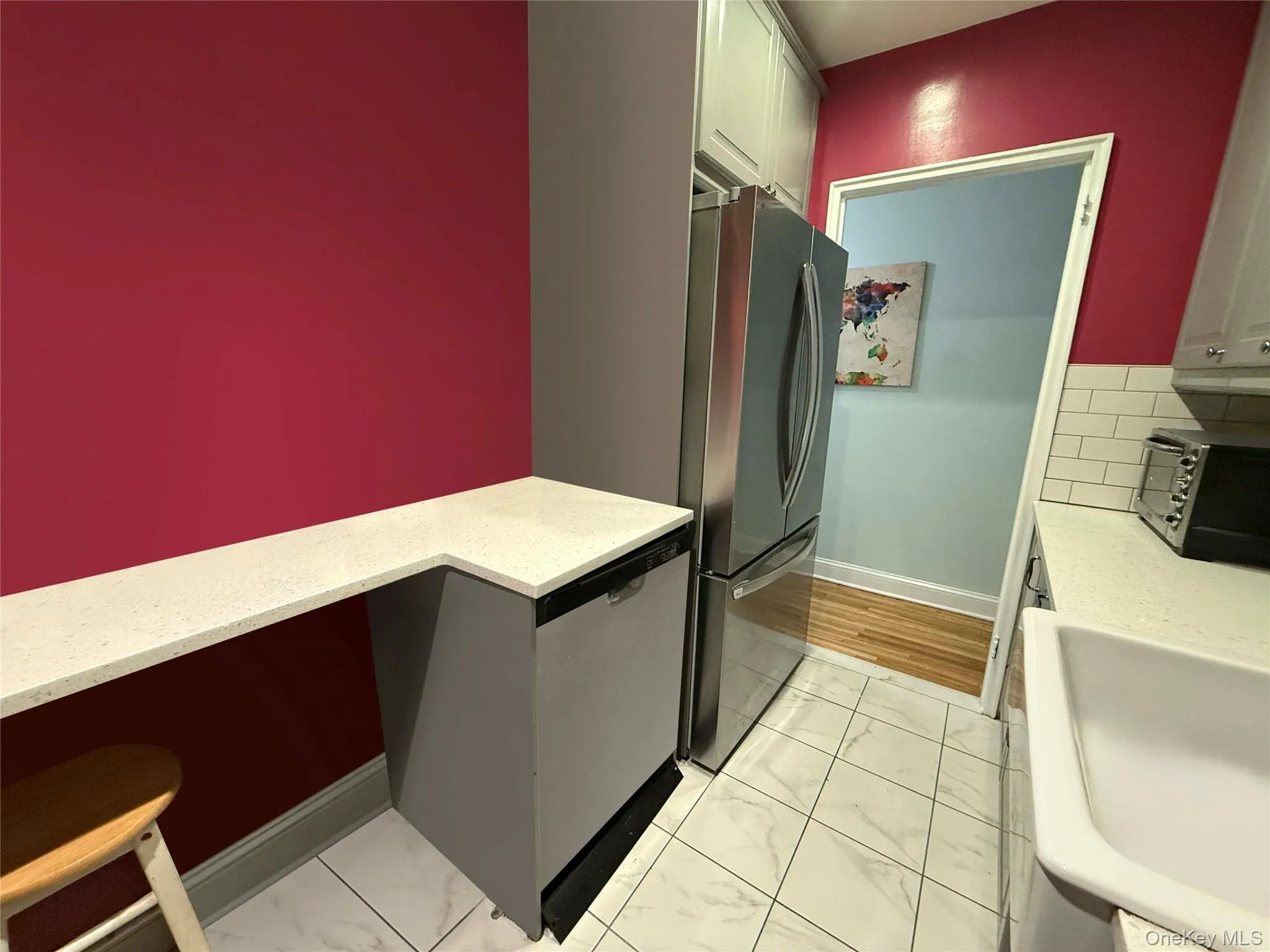 Kitchen with Stainless Steel Appliances Kitchen with Stainless Steel Appliances