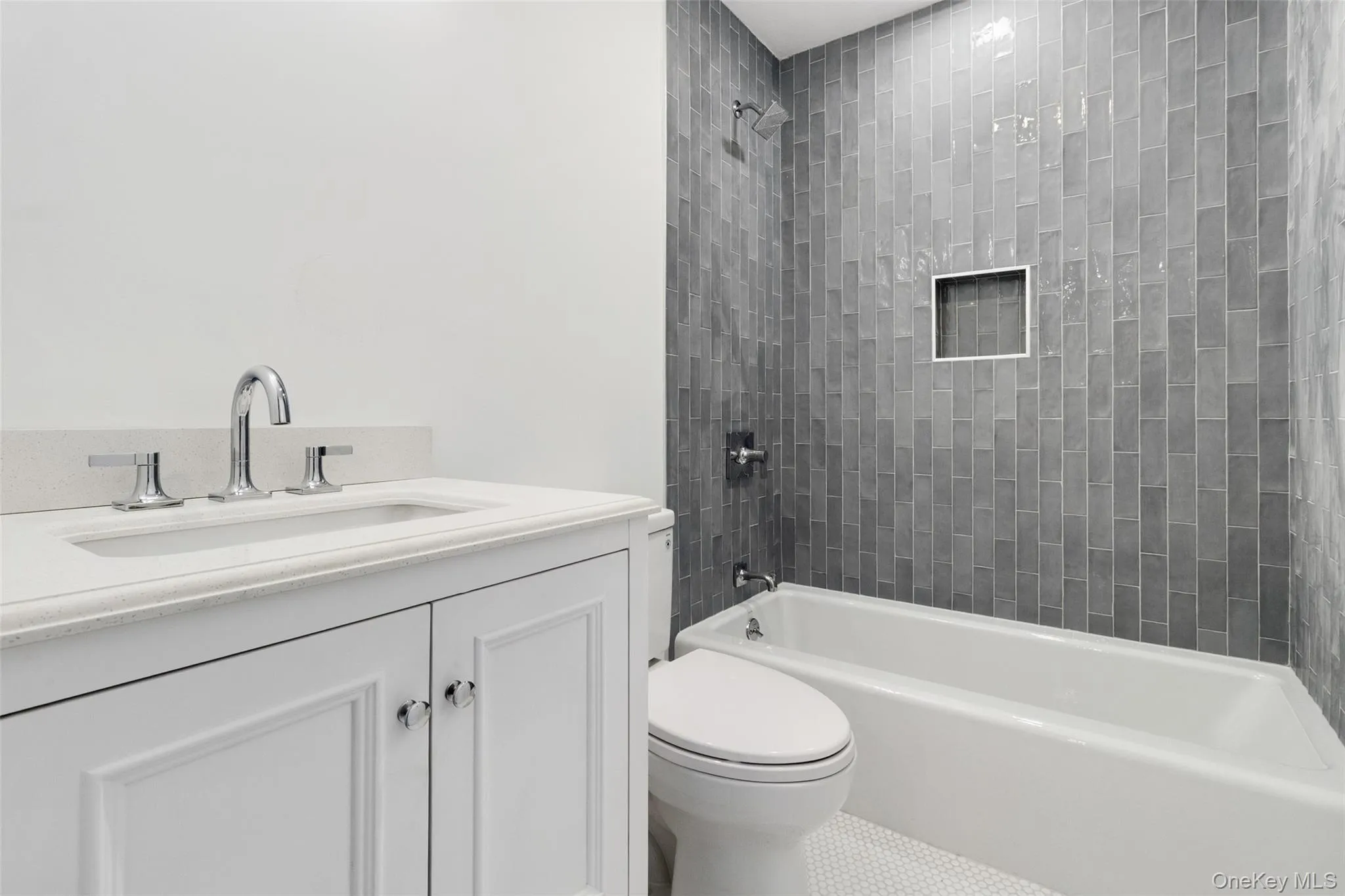 Full bath with vanity and tub / shower combination Full bath with vanity and tub / shower combination