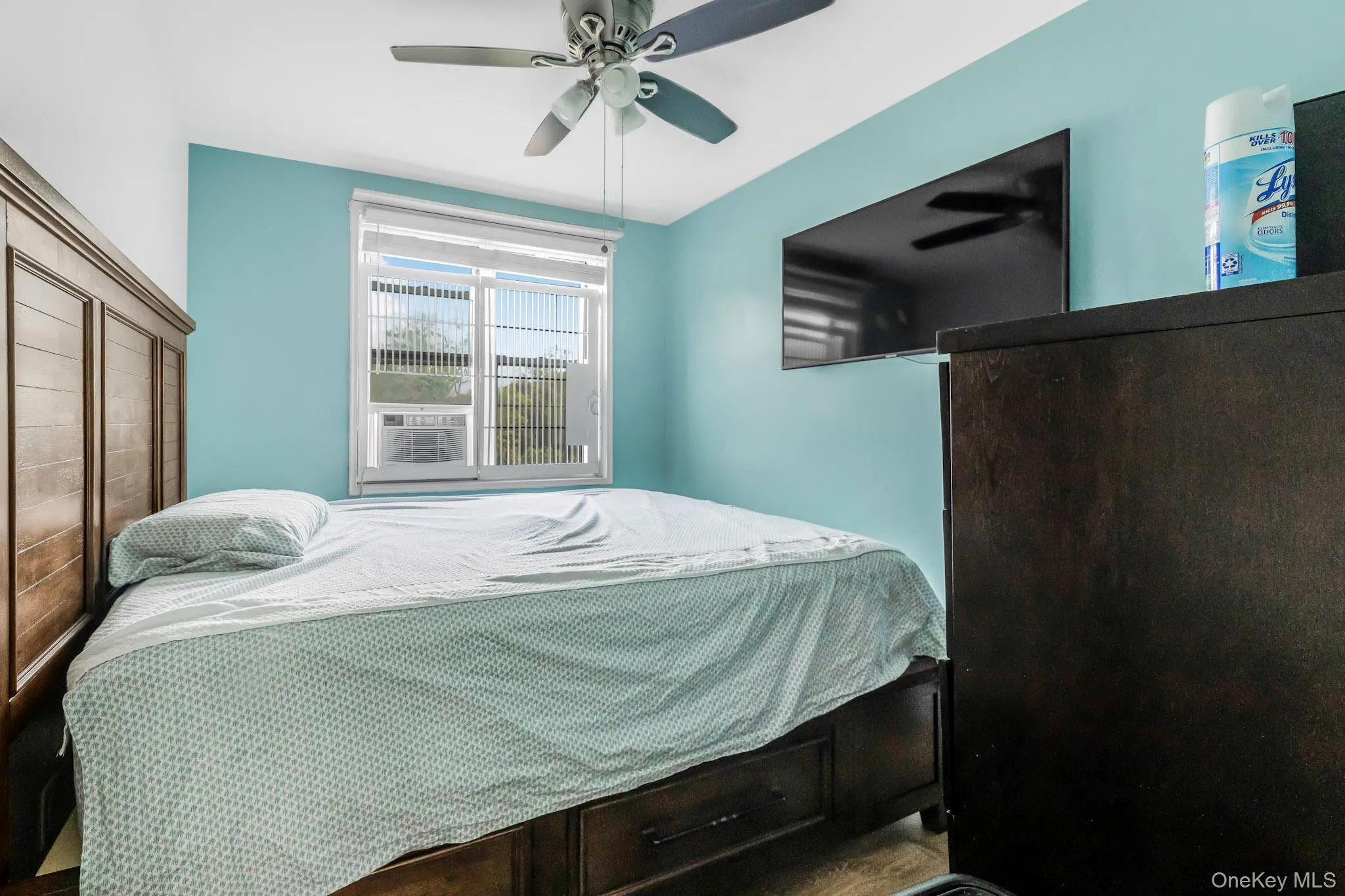 Bedroom featuring ceiling fan Bedroom featuring ceiling fan