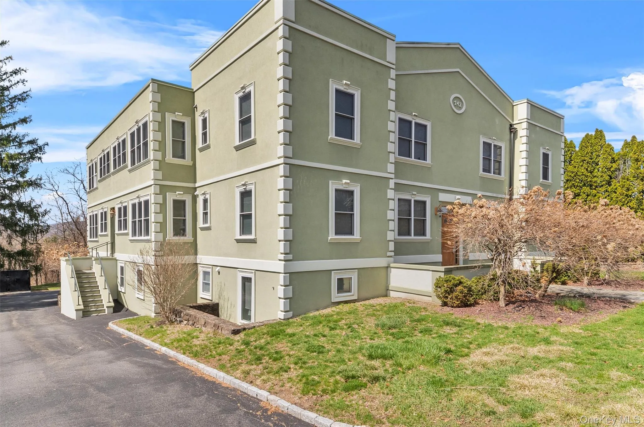 Side entrance from your outdoor parking space. No step entry. Side entrance from your outdoor parking space. No step entry.