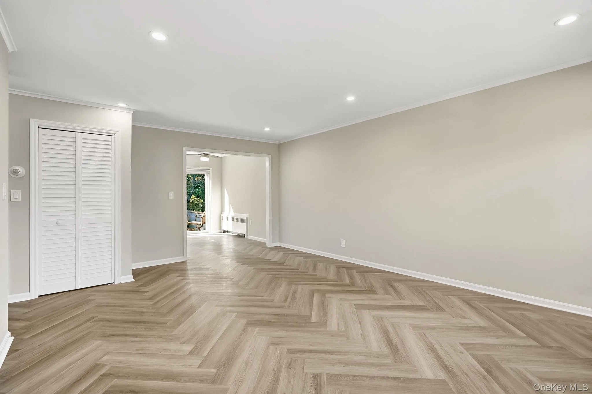 Unfurnished room featuring recessed lighting and crown molding Unfurnished room featuring recessed lighting and crown molding