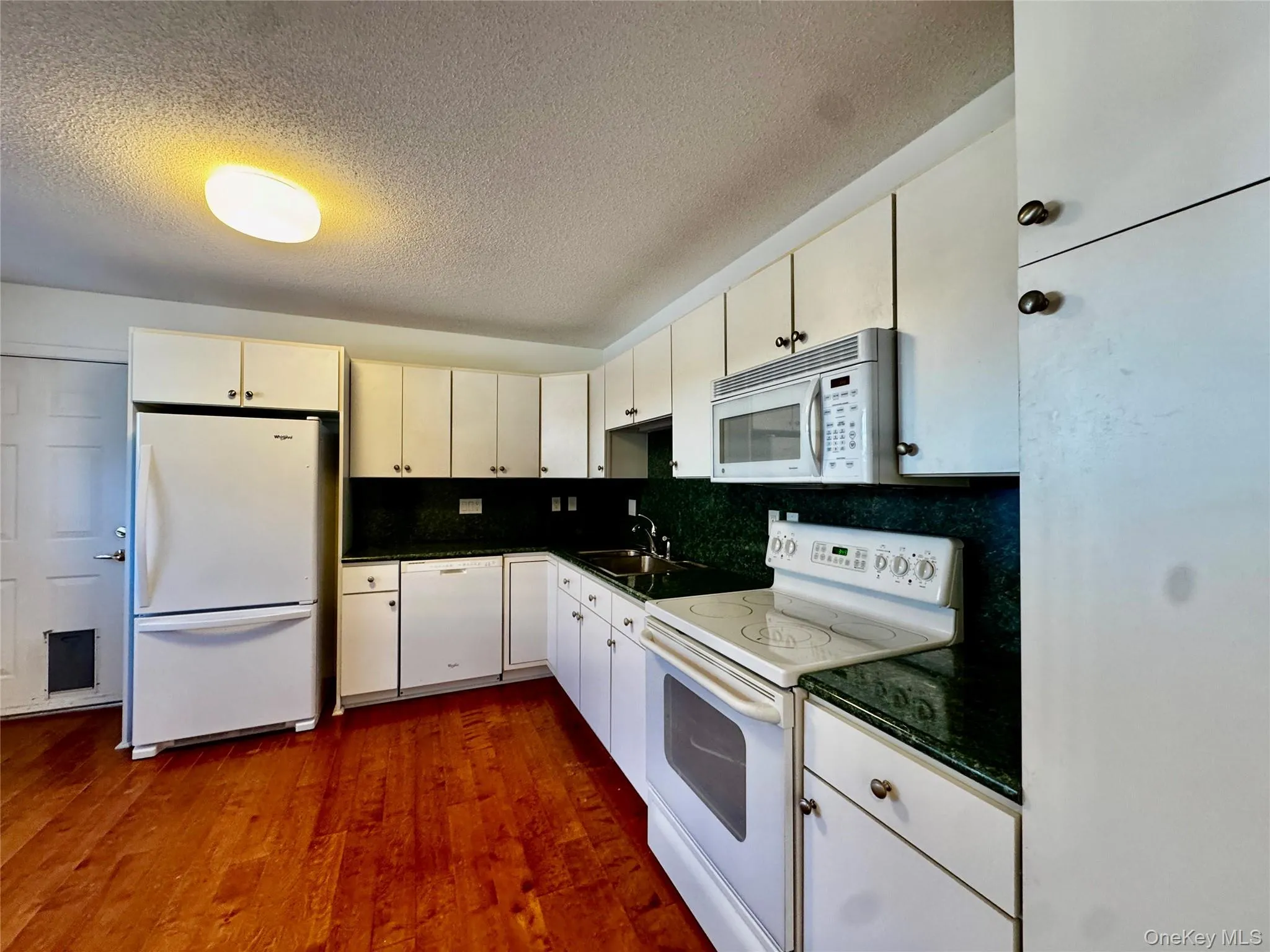 Gleaming Hard Wood Floors Gleaming Hard Wood Floors