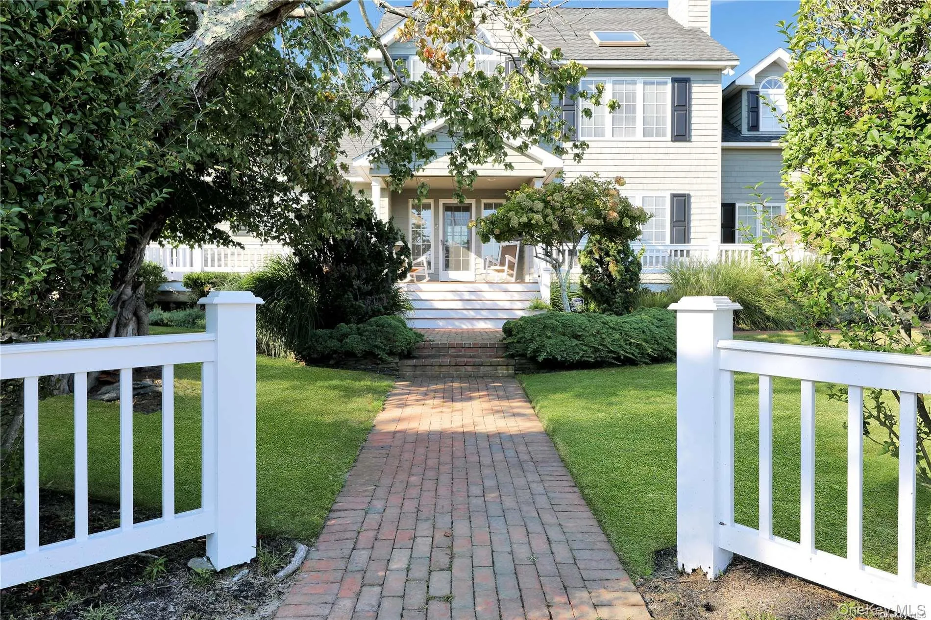 Welcome to 2 Bayview Welcome to 2 Bayview