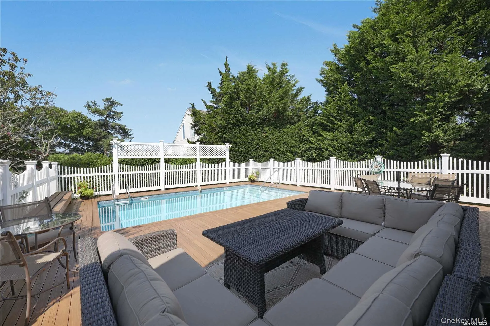 Outdoor Seating Outdoor Seating