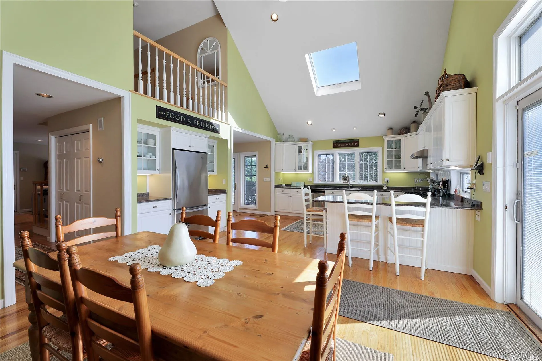 Eat-In-Kitchen/Dining Room Eat-In-Kitchen/Dining Room