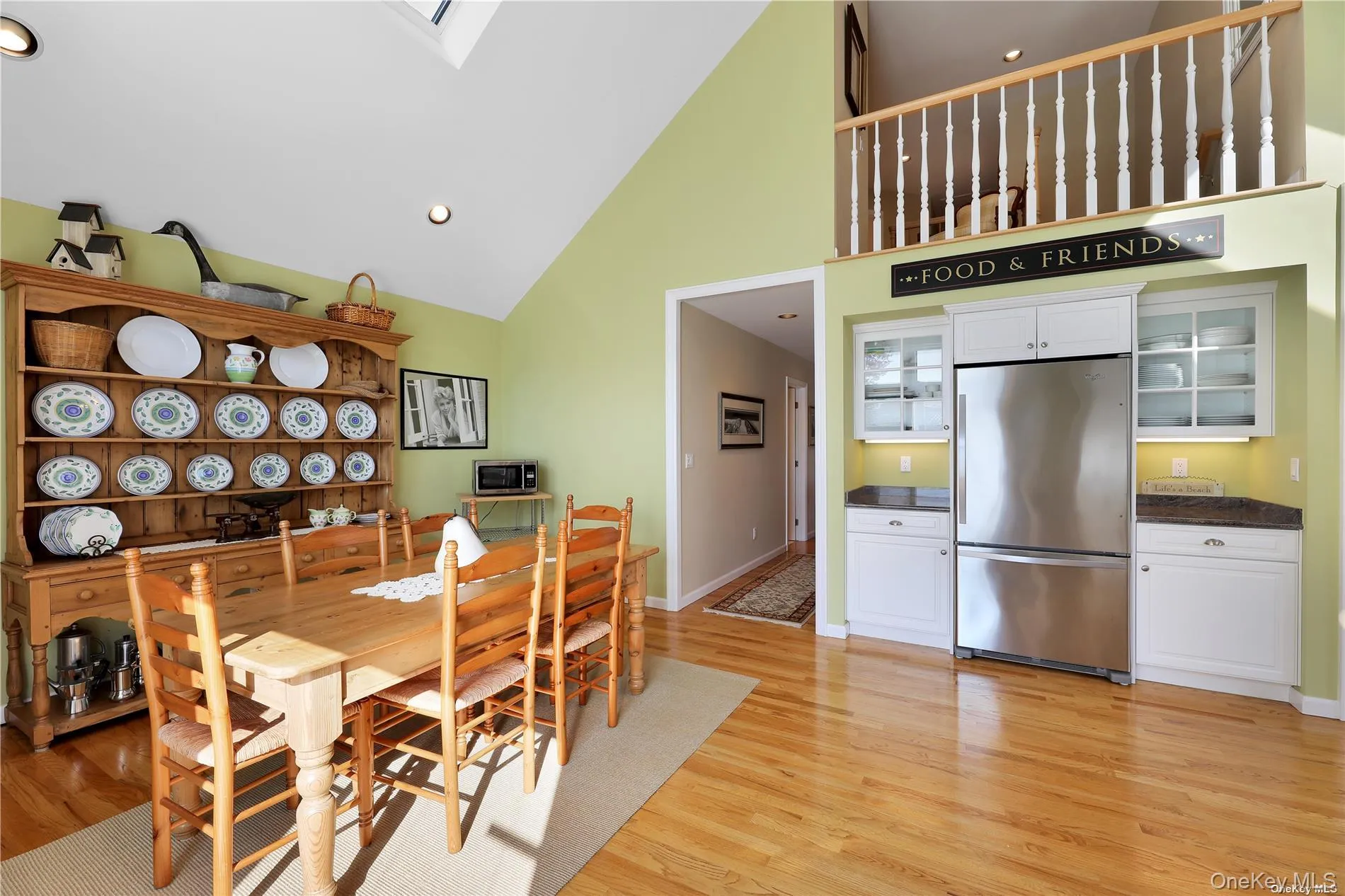 Eat-In-Kitchen/Dining Room Eat-In-Kitchen/Dining Room