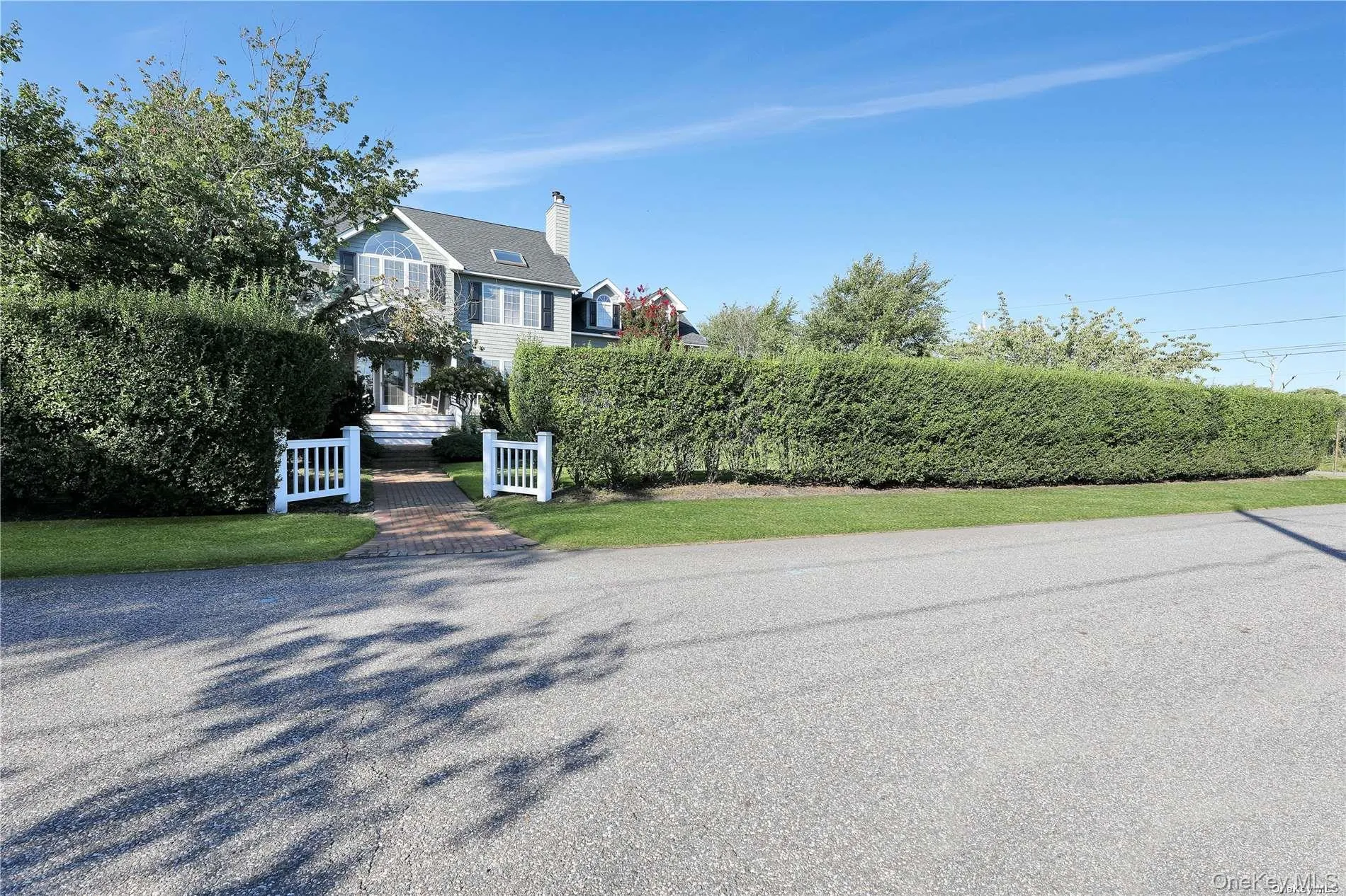 Private & Steps to Moriches Bay Private & Steps to Moriches Bay