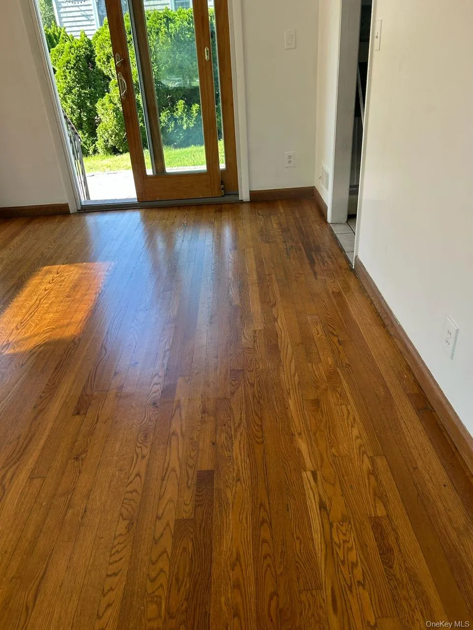 DINING AREA LEADING TO A SLIDIND DOOR TO PATIO & BACKYARD DINING AREA LEADING TO A SLIDIND DOOR TO PATIO & BACKYARD