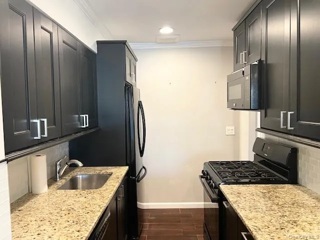 22 Forest Avenue, Hempstead, NY, 1 Bedroom Bedrooms, 4 Rooms Rooms,1 BathroomBathrooms,Residential Lease,Idx,Forest,0,925096 22 Forest Avenue, Hempstead, NY, 1 Bedroom Bedrooms, 4 Rooms Rooms,1 BathroomBathrooms,Residential Lease,Idx,Forest,0,925096