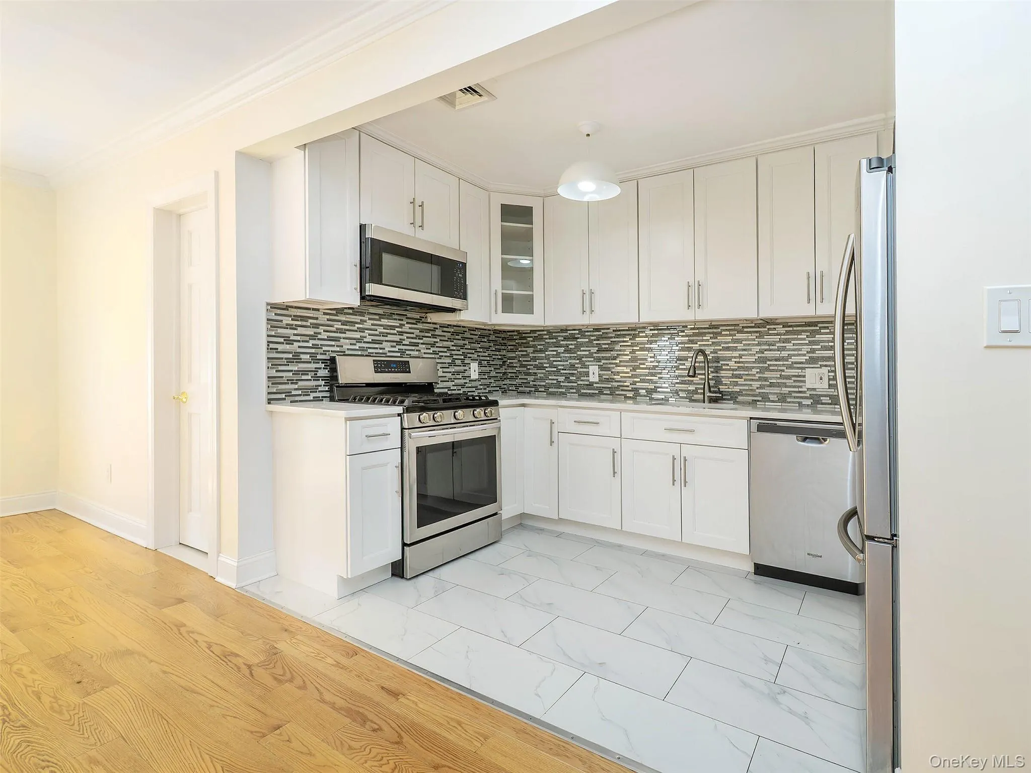 30B Edgewood Road, North Hempstead, NY, 3 Bedrooms Bedrooms, 6 Rooms Rooms,2 BathroomsBathrooms,Residential Lease,Idx,Edgewood,0,925109 30B Edgewood Road, North Hempstead, NY, 3 Bedrooms Bedrooms, 6 Rooms Rooms,2 BathroomsBathrooms,Residential Lease,Idx,Edgewood,0,925109