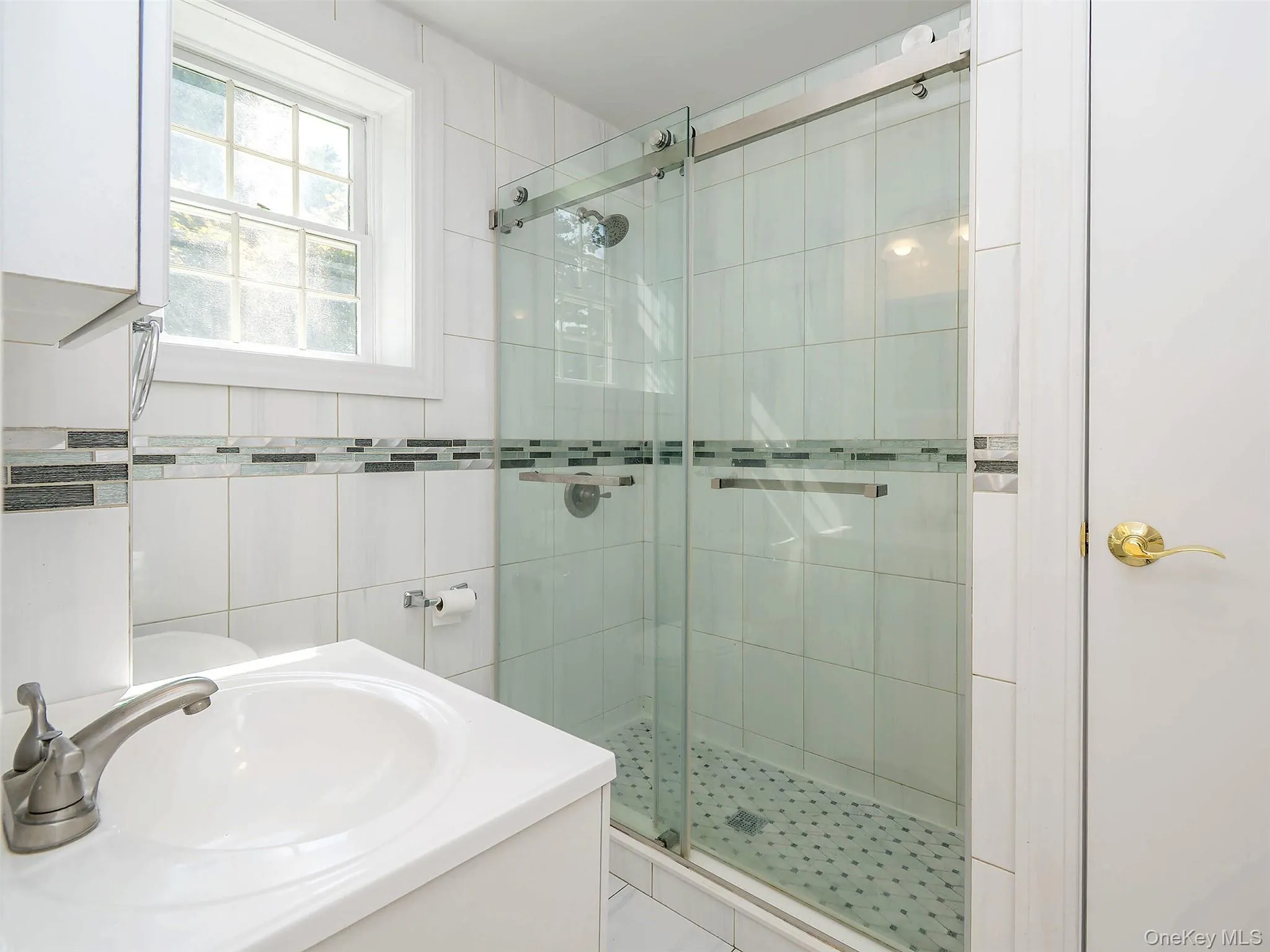 30B Edgewood Road, North Hempstead, NY, 3 Bedrooms Bedrooms, 6 Rooms Rooms,2 BathroomsBathrooms,Residential Lease,Idx,Edgewood,0,925109 30B Edgewood Road, North Hempstead, NY, 3 Bedrooms Bedrooms, 6 Rooms Rooms,2 BathroomsBathrooms,Residential Lease,Idx,Edgewood,0,925109