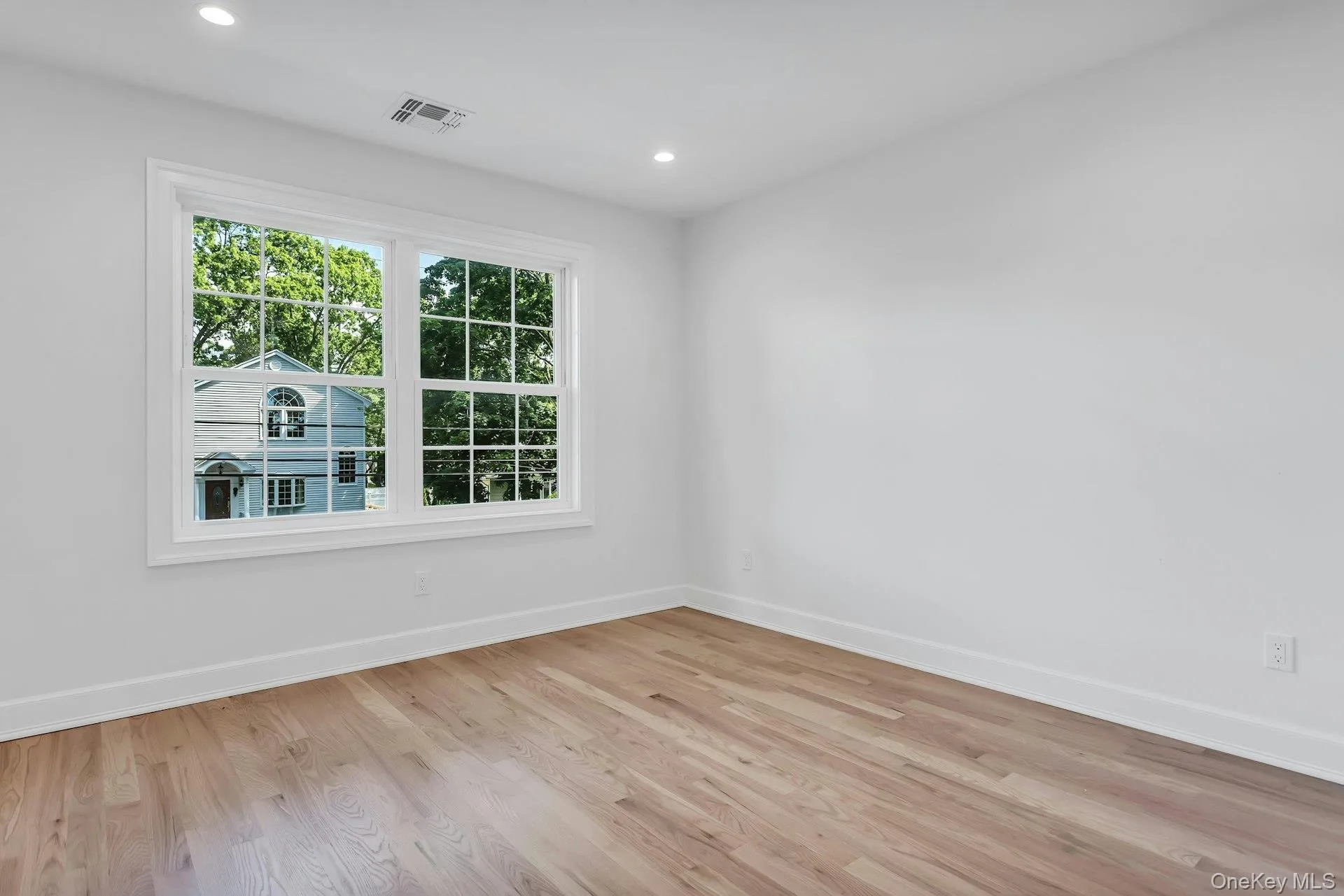 36 Michigan Avenue, Oyster Bay, NY, 5 Bedrooms Bedrooms, 9 Rooms Rooms,3 BathroomsBathrooms,Residential,For Rent,Michigan,0,925112 36 Michigan Avenue, Oyster Bay, NY, 5 Bedrooms Bedrooms, 9 Rooms Rooms,3 BathroomsBathrooms,Residential,For Rent,Michigan,0,925112