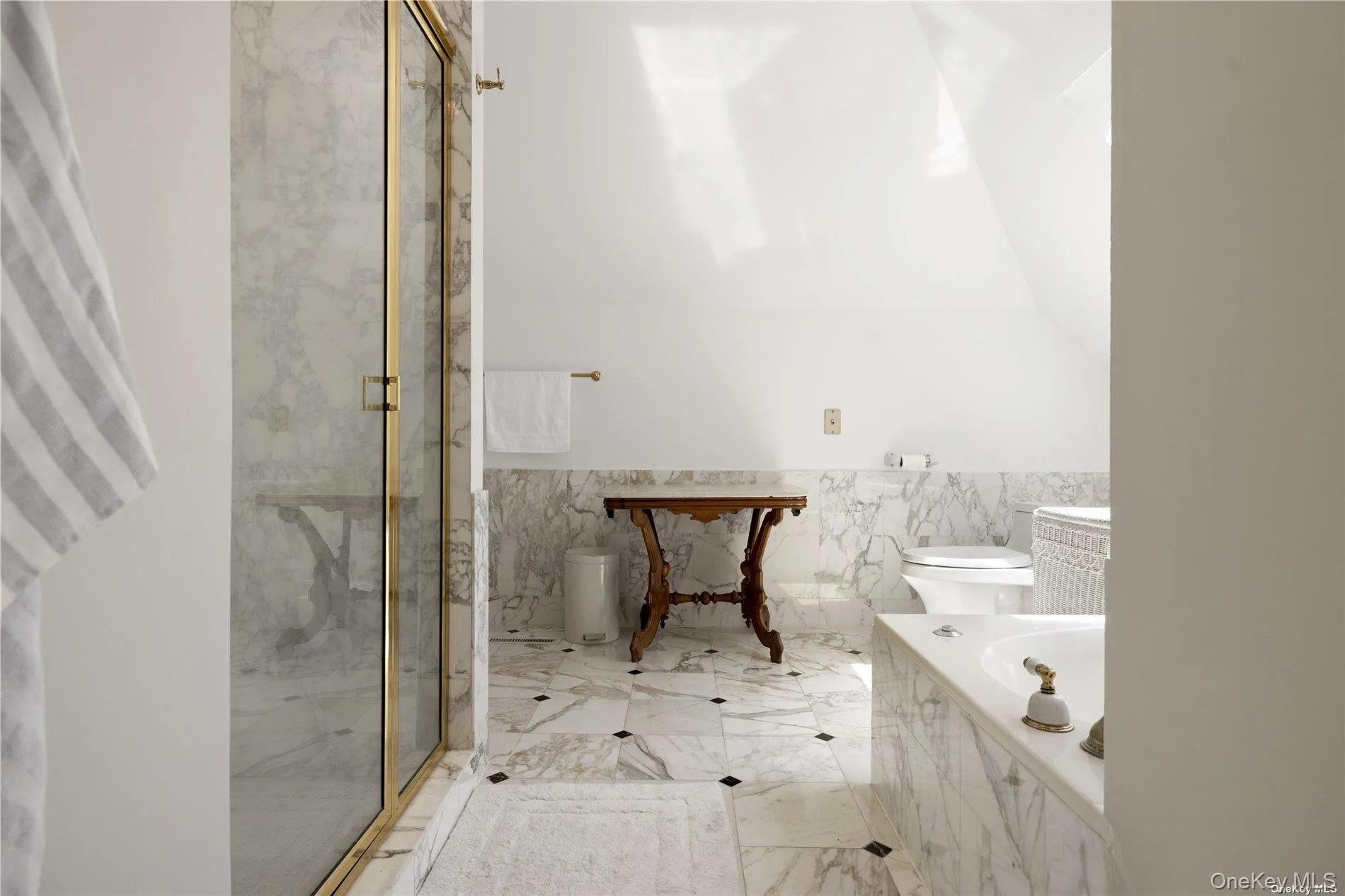 25 Deerwood Path, Southampton, NY, 4 Bedrooms Bedrooms, 7 Rooms Rooms,5 BathroomsBathrooms,Residential Lease,Idx,Deerwood,0,925200 25 Deerwood Path, Southampton, NY, 4 Bedrooms Bedrooms, 7 Rooms Rooms,5 BathroomsBathrooms,Residential Lease,Idx,Deerwood,0,925200