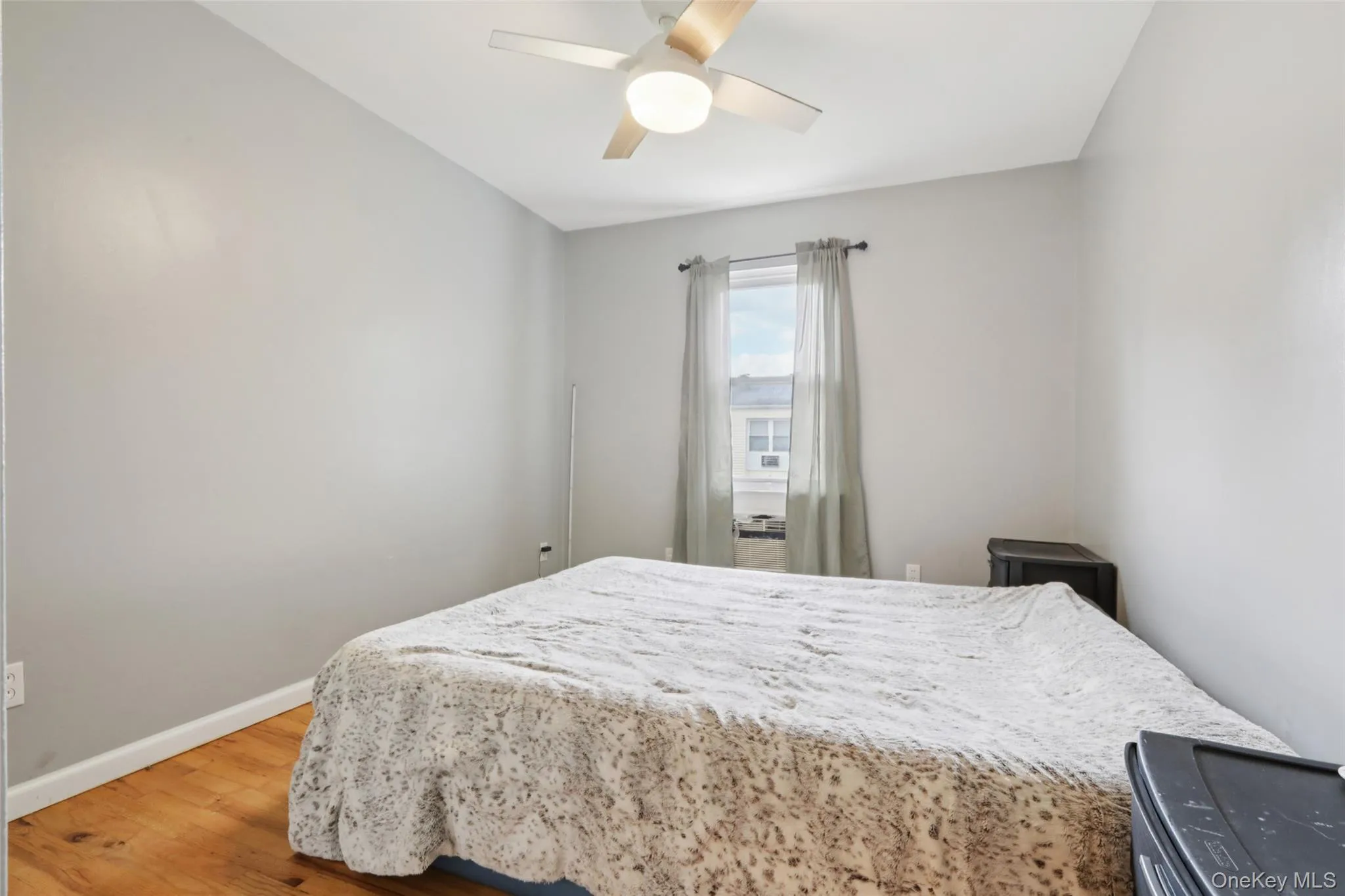 Second bedroom with ceiling fan Second bedroom with ceiling fan