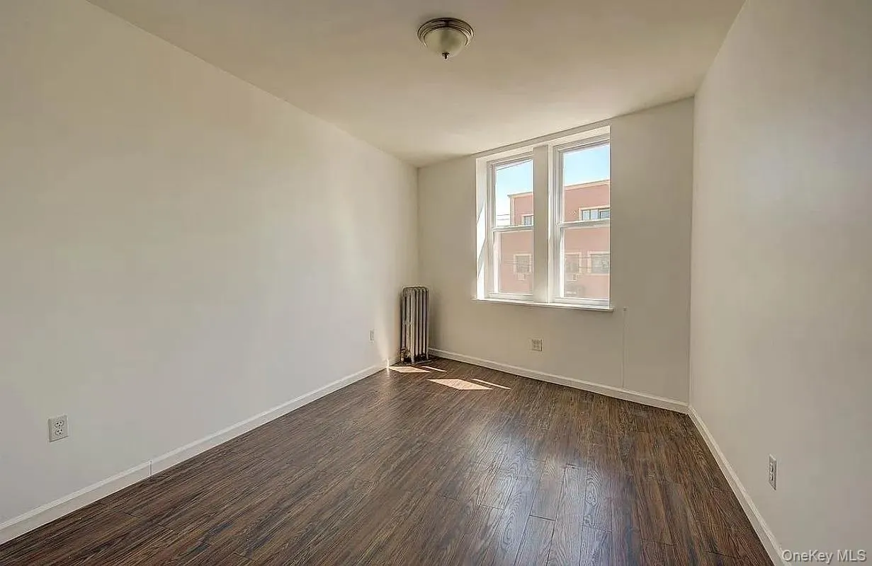 72-47 Metropolitan Avenue, New York, NY, 1 Bedroom Bedrooms, 5 Rooms Rooms,1 BathroomBathrooms,Residential Lease,Idx,Metropolitan,0,925353 72-47 Metropolitan Avenue, New York, NY, 1 Bedroom Bedrooms, 5 Rooms Rooms,1 BathroomBathrooms,Residential Lease,Idx,Metropolitan,0,925353