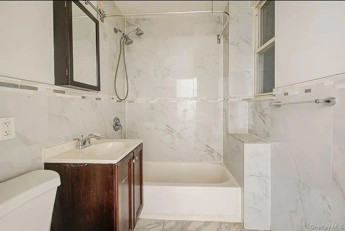 72-47 Metropolitan Avenue, New York, NY, 1 Bedroom Bedrooms, 5 Rooms Rooms,1 BathroomBathrooms,Residential Lease,Idx,Metropolitan,0,925353 72-47 Metropolitan Avenue, New York, NY, 1 Bedroom Bedrooms, 5 Rooms Rooms,1 BathroomBathrooms,Residential Lease,Idx,Metropolitan,0,925353