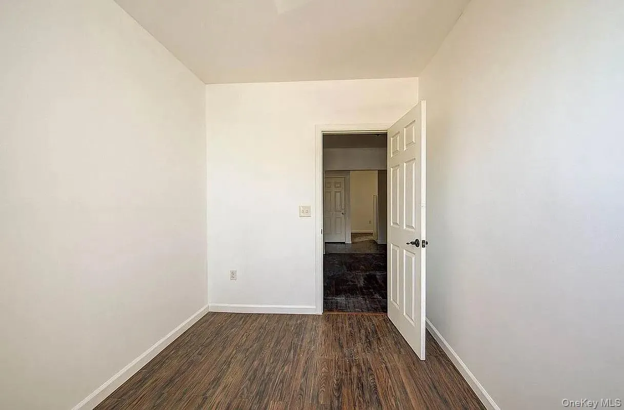 72-47 Metropolitan Avenue, New York, NY, 1 Bedroom Bedrooms, 5 Rooms Rooms,1 BathroomBathrooms,Residential Lease,Idx,Metropolitan,0,925353 72-47 Metropolitan Avenue, New York, NY, 1 Bedroom Bedrooms, 5 Rooms Rooms,1 BathroomBathrooms,Residential Lease,Idx,Metropolitan,0,925353