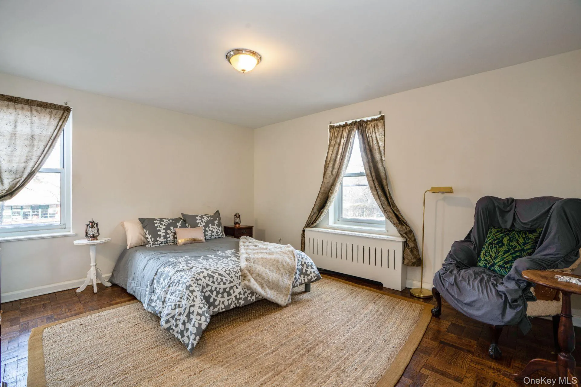 Primary bedroom dual exposure Primary bedroom dual exposure