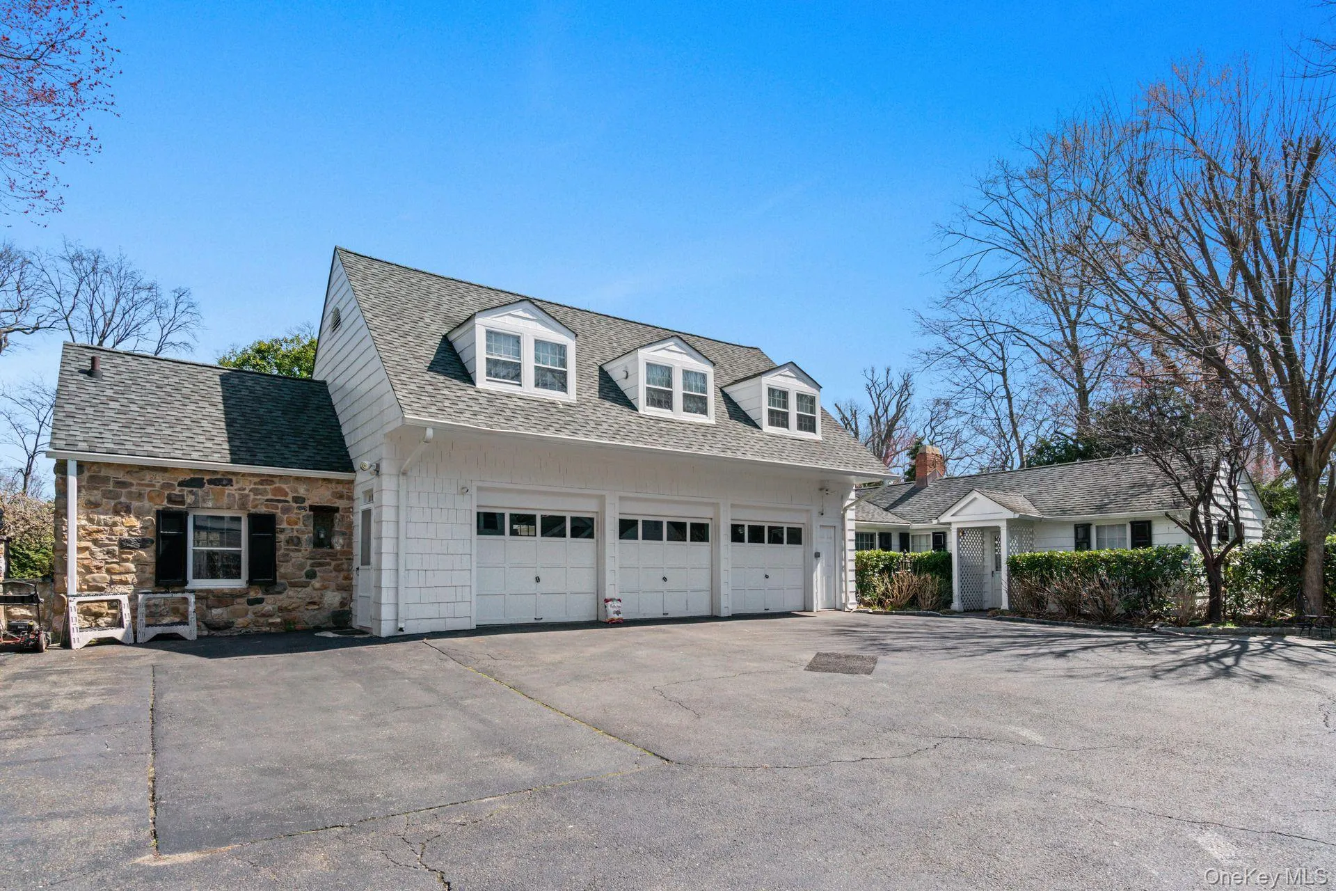 3-car heated garage and workroom 3-car heated garage and workroom