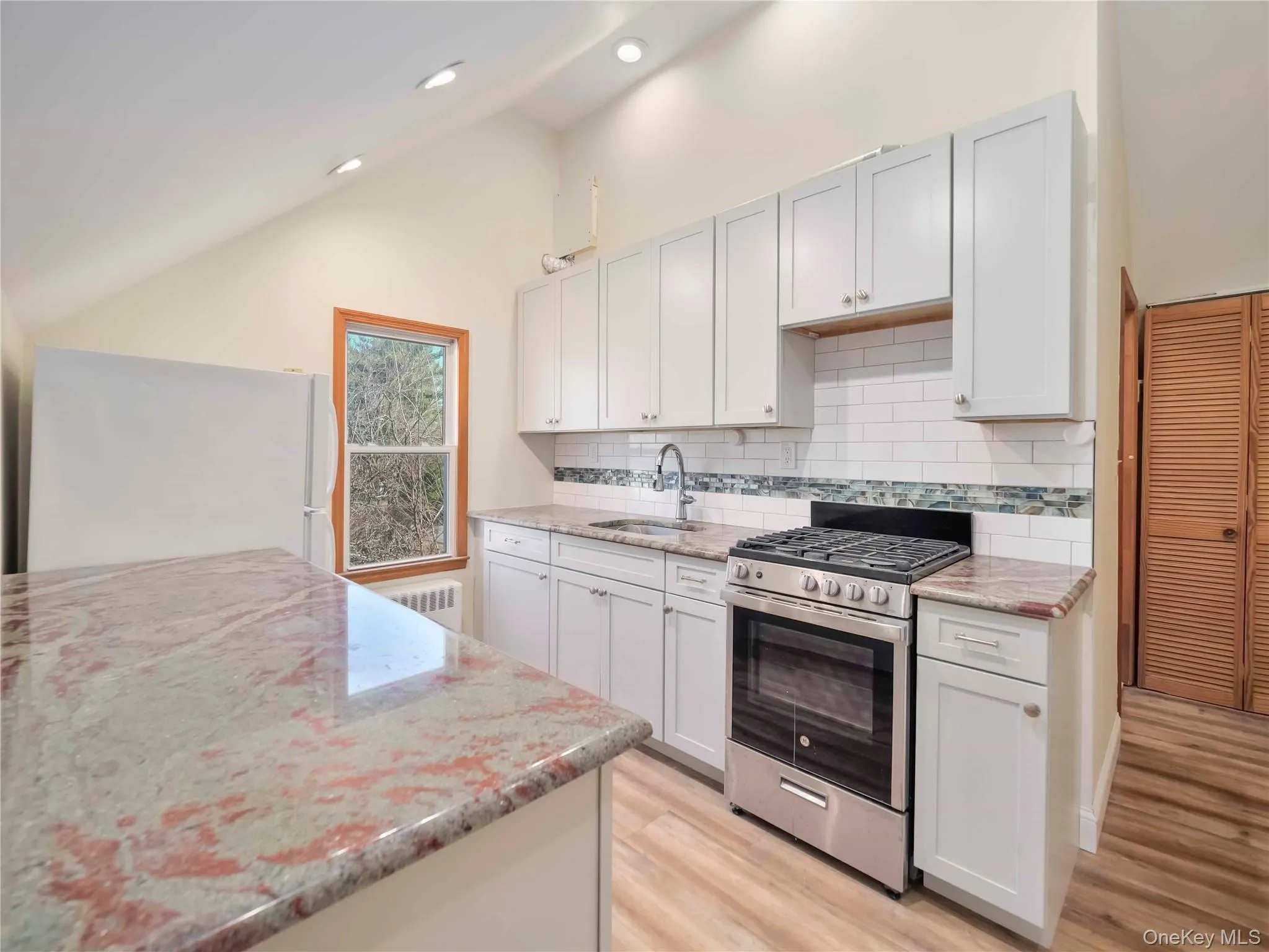 42 Park Avenue, Ramapo, NY, 1 Bedroom Bedrooms, 4 Rooms Rooms,1 BathroomBathrooms,Residential Lease,For Rent,Park,0,925673 42 Park Avenue, Ramapo, NY, 1 Bedroom Bedrooms, 4 Rooms Rooms,1 BathroomBathrooms,Residential Lease,For Rent,Park,0,925673