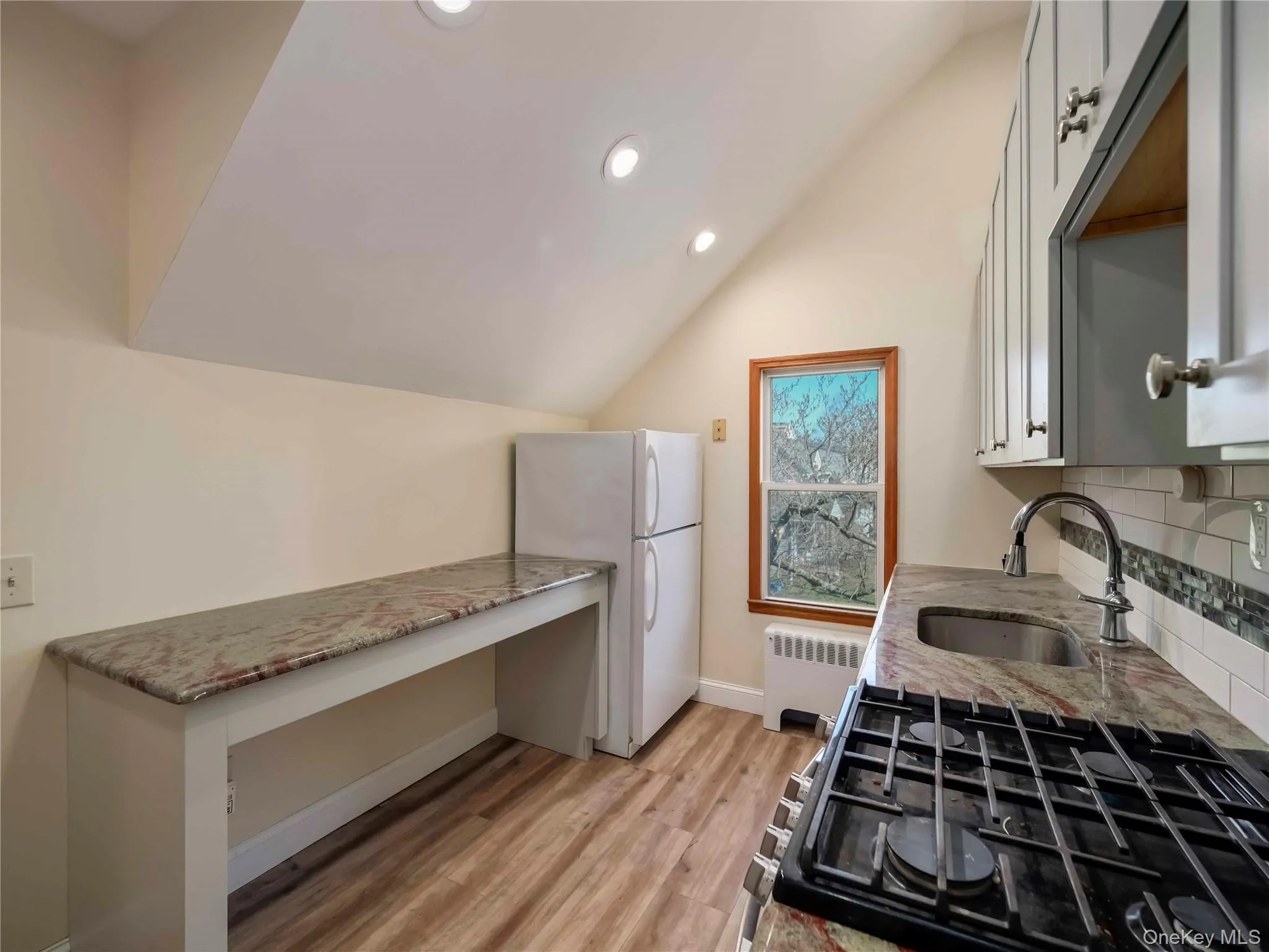 42 Park Avenue, Ramapo, NY, 1 Bedroom Bedrooms, 4 Rooms Rooms,1 BathroomBathrooms,Residential Lease,For Rent,Park,0,925673 42 Park Avenue, Ramapo, NY, 1 Bedroom Bedrooms, 4 Rooms Rooms,1 BathroomBathrooms,Residential Lease,For Rent,Park,0,925673