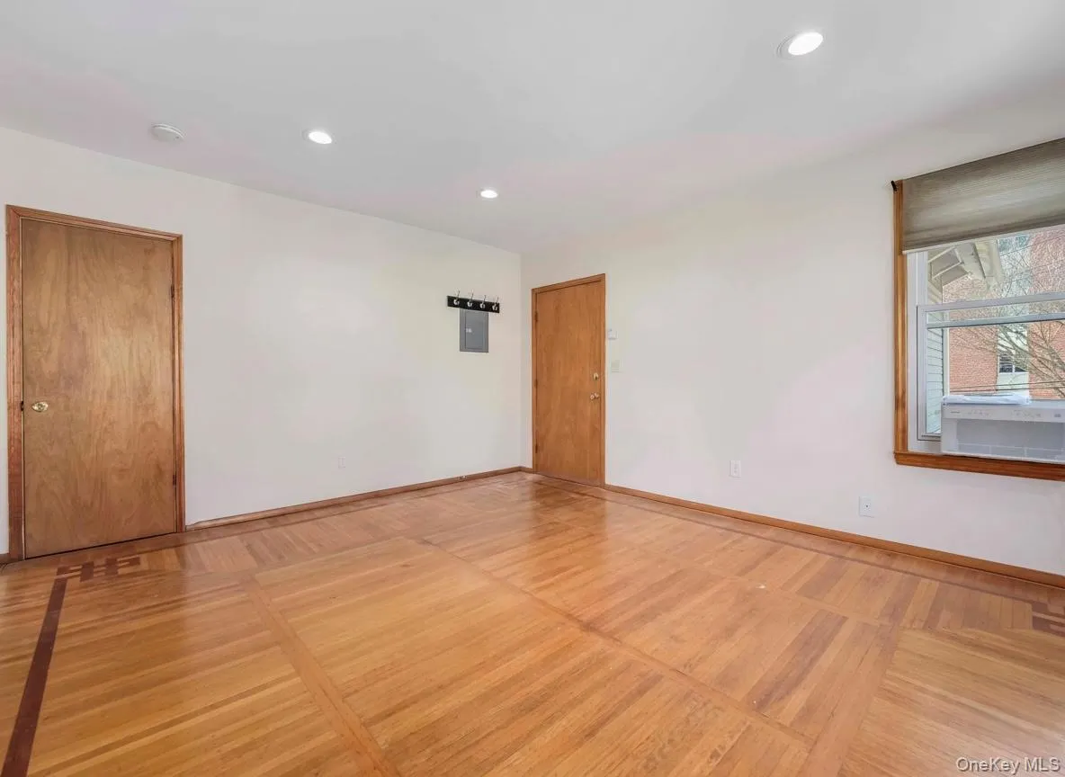 42 Park Avenue, Ramapo, NY, 1 Bedroom Bedrooms, 4 Rooms Rooms,1 BathroomBathrooms,Residential Lease,For Rent,Park,0,925673 42 Park Avenue, Ramapo, NY, 1 Bedroom Bedrooms, 4 Rooms Rooms,1 BathroomBathrooms,Residential Lease,For Rent,Park,0,925673