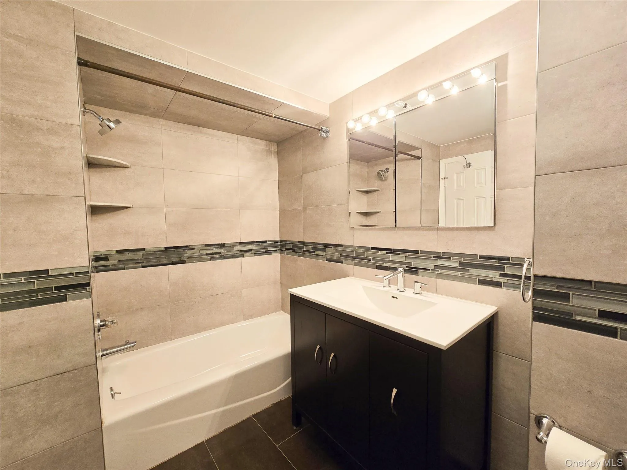 5929 71 Street, New York, NY, 3 Bedrooms Bedrooms, 5 Rooms Rooms,1 BathroomBathrooms,Residential Lease,Idx,71,0,925723 5929 71 Street, New York, NY, 3 Bedrooms Bedrooms, 5 Rooms Rooms,1 BathroomBathrooms,Residential Lease,Idx,71,0,925723