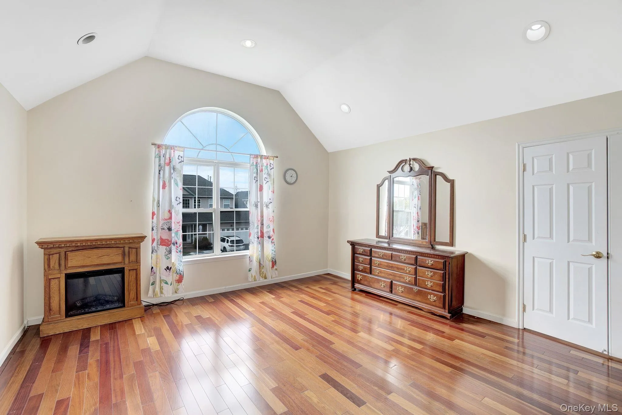 172 Cranberry Court, Huntington, NY, 4 Bedrooms Bedrooms, 7 Rooms Rooms,2 BathroomsBathrooms,Residential Lease,Idx,Cranberry,0,925732 172 Cranberry Court, Huntington, NY, 4 Bedrooms Bedrooms, 7 Rooms Rooms,2 BathroomsBathrooms,Residential Lease,Idx,Cranberry,0,925732