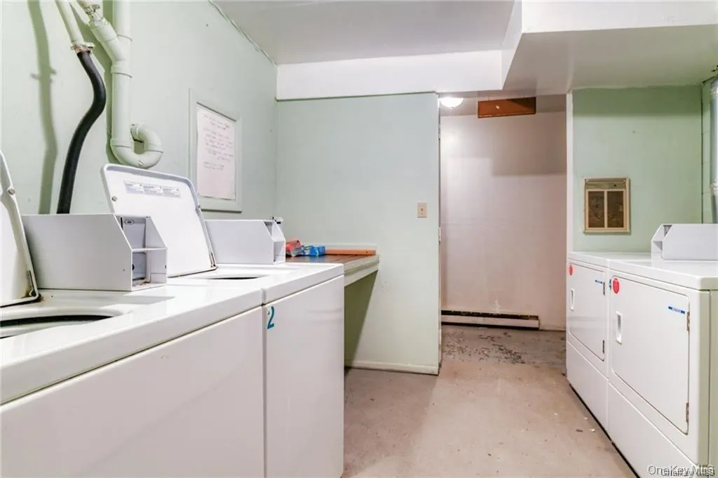 Common Laundry room Common Laundry room