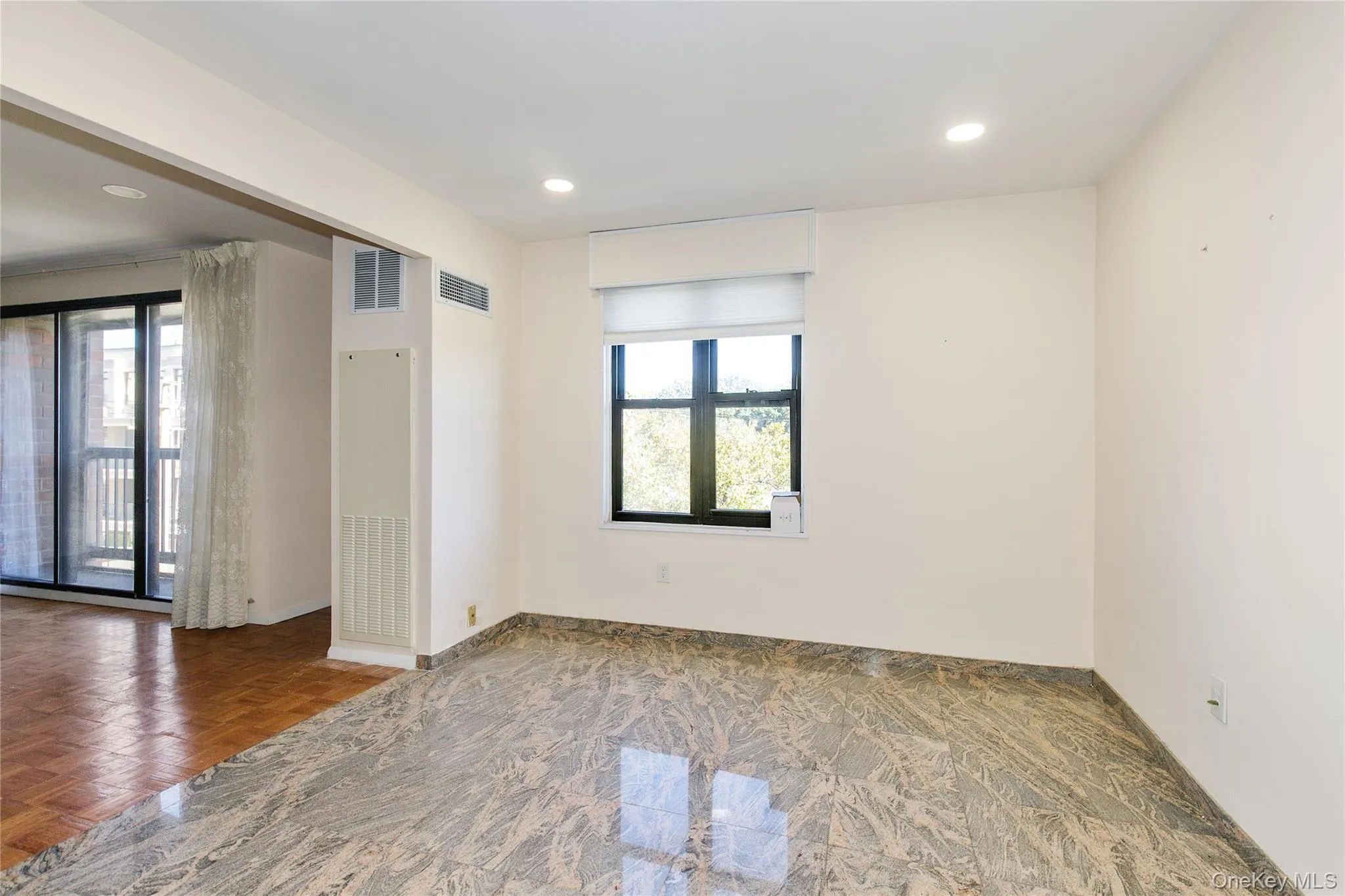 12 BOND Street, North Hempstead, NY, 2 Bedrooms Bedrooms, 5 Rooms Rooms,2 BathroomsBathrooms,Residential Lease,Idx,BOND,0,925774 12 BOND Street, North Hempstead, NY, 2 Bedrooms Bedrooms, 5 Rooms Rooms,2 BathroomsBathrooms,Residential Lease,Idx,BOND,0,925774