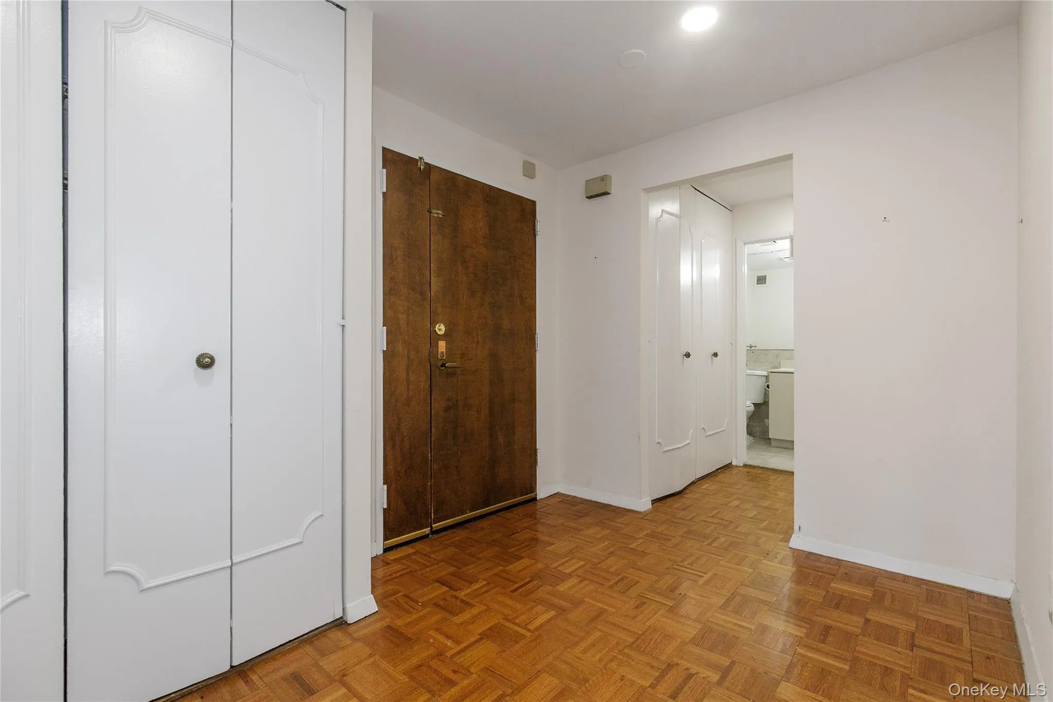 12 BOND Street, North Hempstead, NY, 2 Bedrooms Bedrooms, 5 Rooms Rooms,2 BathroomsBathrooms,Residential Lease,Idx,BOND,0,925774 12 BOND Street, North Hempstead, NY, 2 Bedrooms Bedrooms, 5 Rooms Rooms,2 BathroomsBathrooms,Residential Lease,Idx,BOND,0,925774